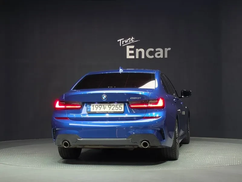 BMW 320 I M Sports, снимка 4 - Автомобили и джипове - 55643074