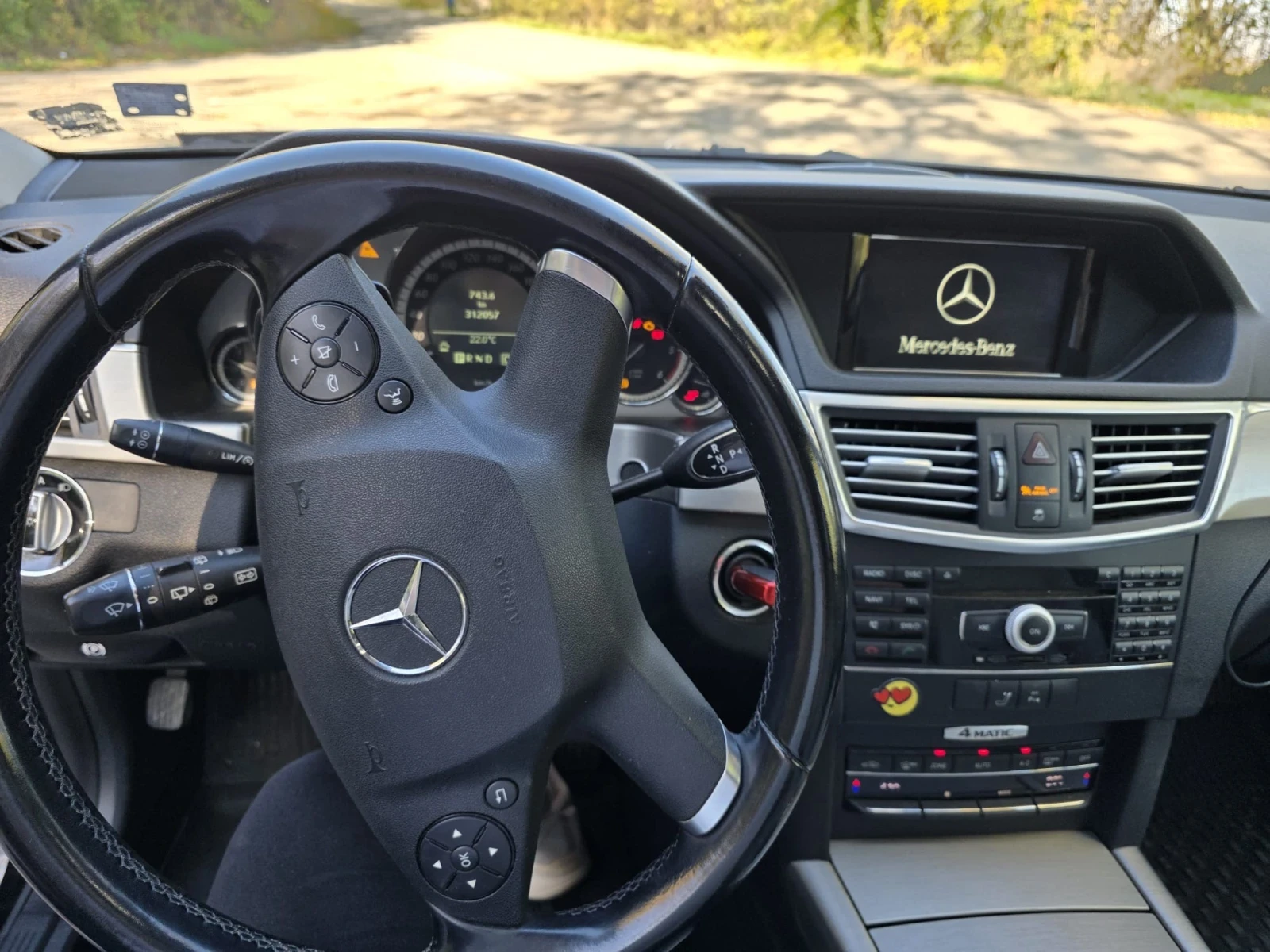 Mercedes-Benz E 350  - изображение 10