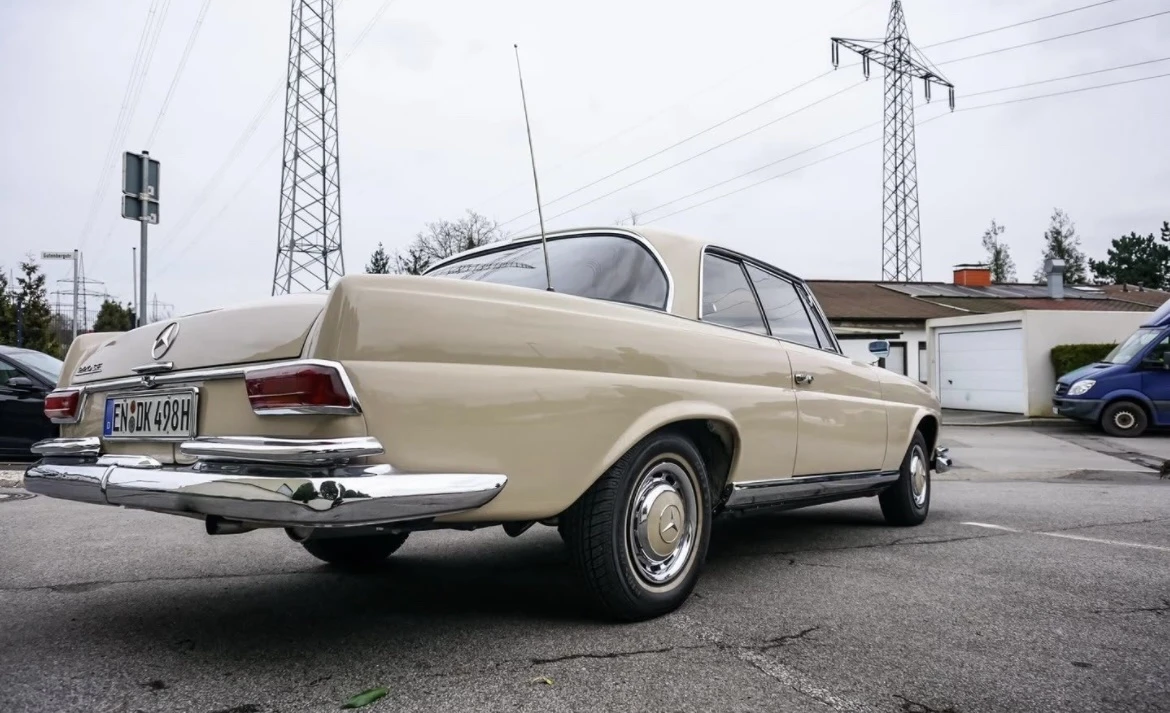 Mercedes-Benz 111 1963 - изображение 2