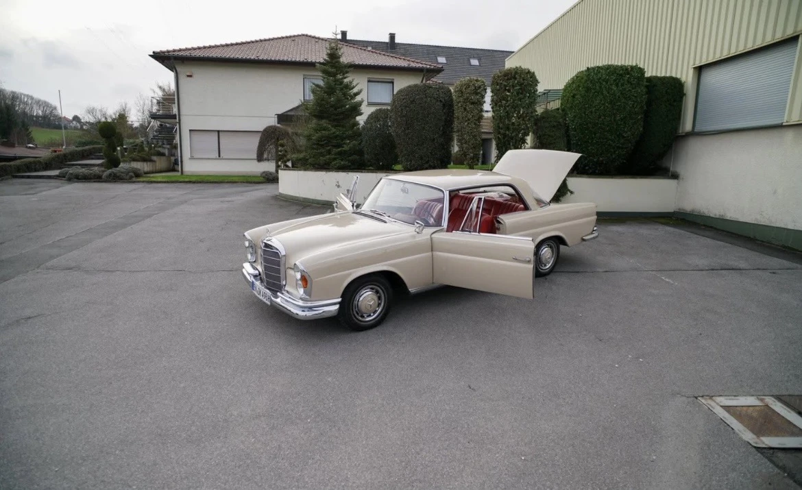 Mercedes-Benz 111 1963 - изображение 6