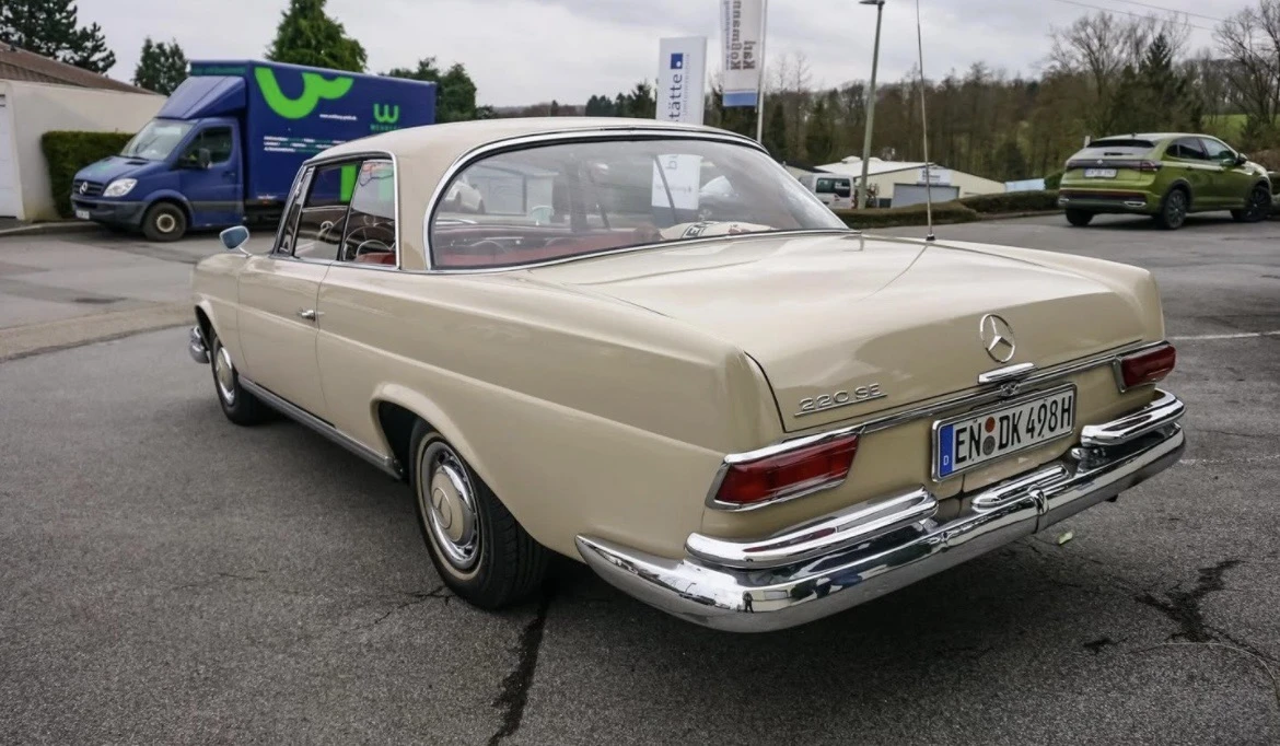 Mercedes-Benz 111 1963 - изображение 5