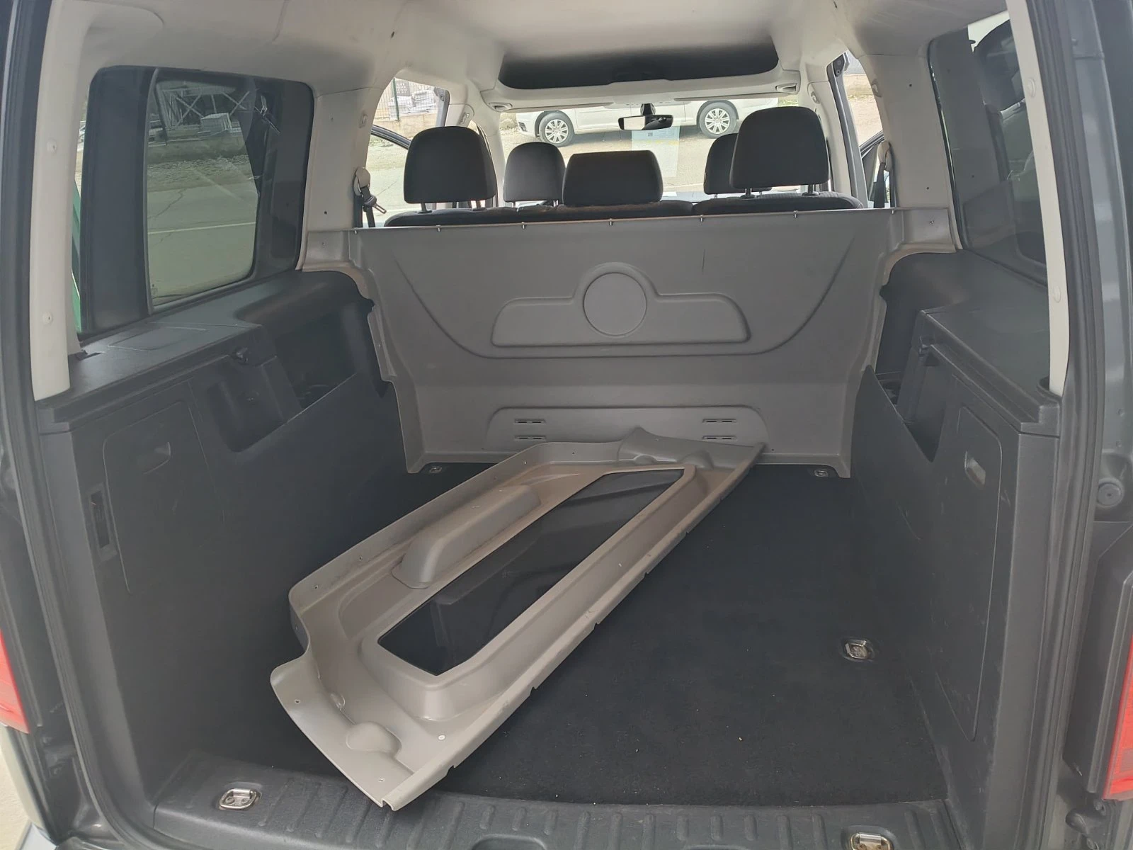 VW Caddy Maxi 1.4 tgi metan 5 seats  - изображение 10