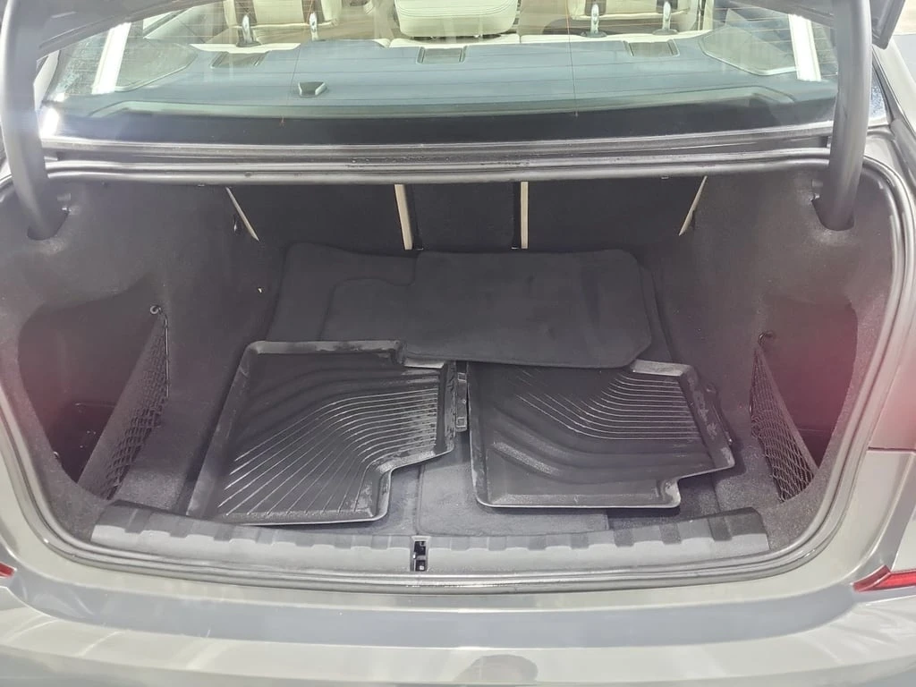 BMW 330 xDrive * M-Sport * Head-Up-Display * CARFAX *  | Mobile.bg � ����������� 14