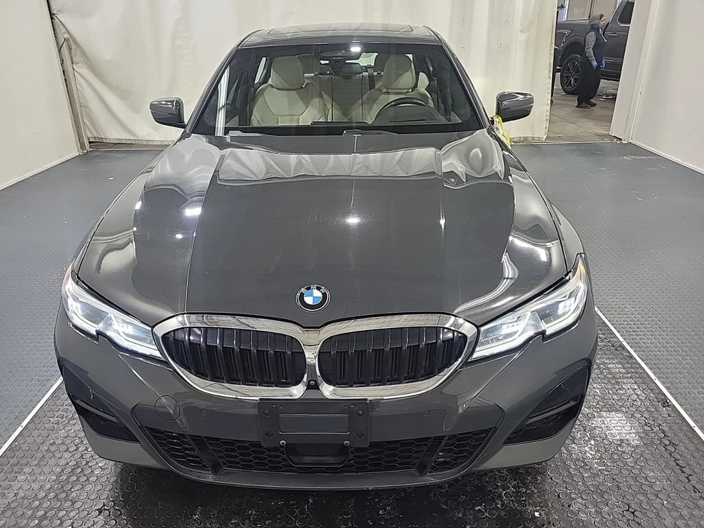 BMW 330 xDrive * M-Sport * Head-Up-Display * CARFAX *  | Mobile.bg � ����������� 3