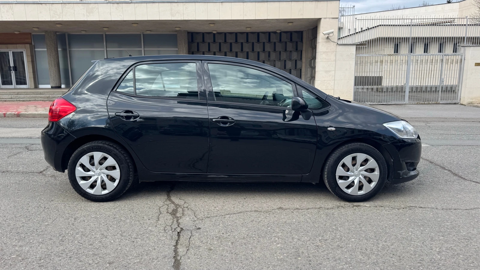 Toyota Auris 1.6 VVT-I Luna LPG ГАЗ - изображение 2