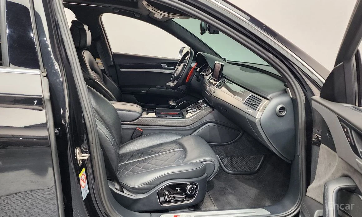 Audi S8 CARBON* B&O* DISTRONIC* 360 CAM* ОБДУХВАНЕ* КЕЙЛЕС, снимка 8 - Автомобили и джипове - 53986324