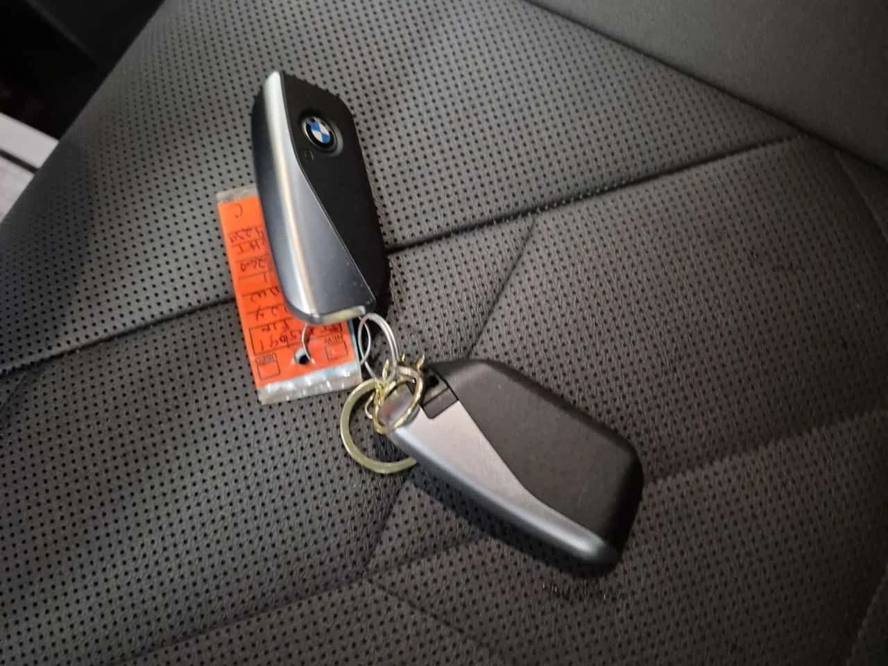 BMW iX XDRIVE40| HUD| 360| PANO| HARMAN KARDON| 2 КЛЮЧА , снимка 17 - Автомобили и джипове - 54228488