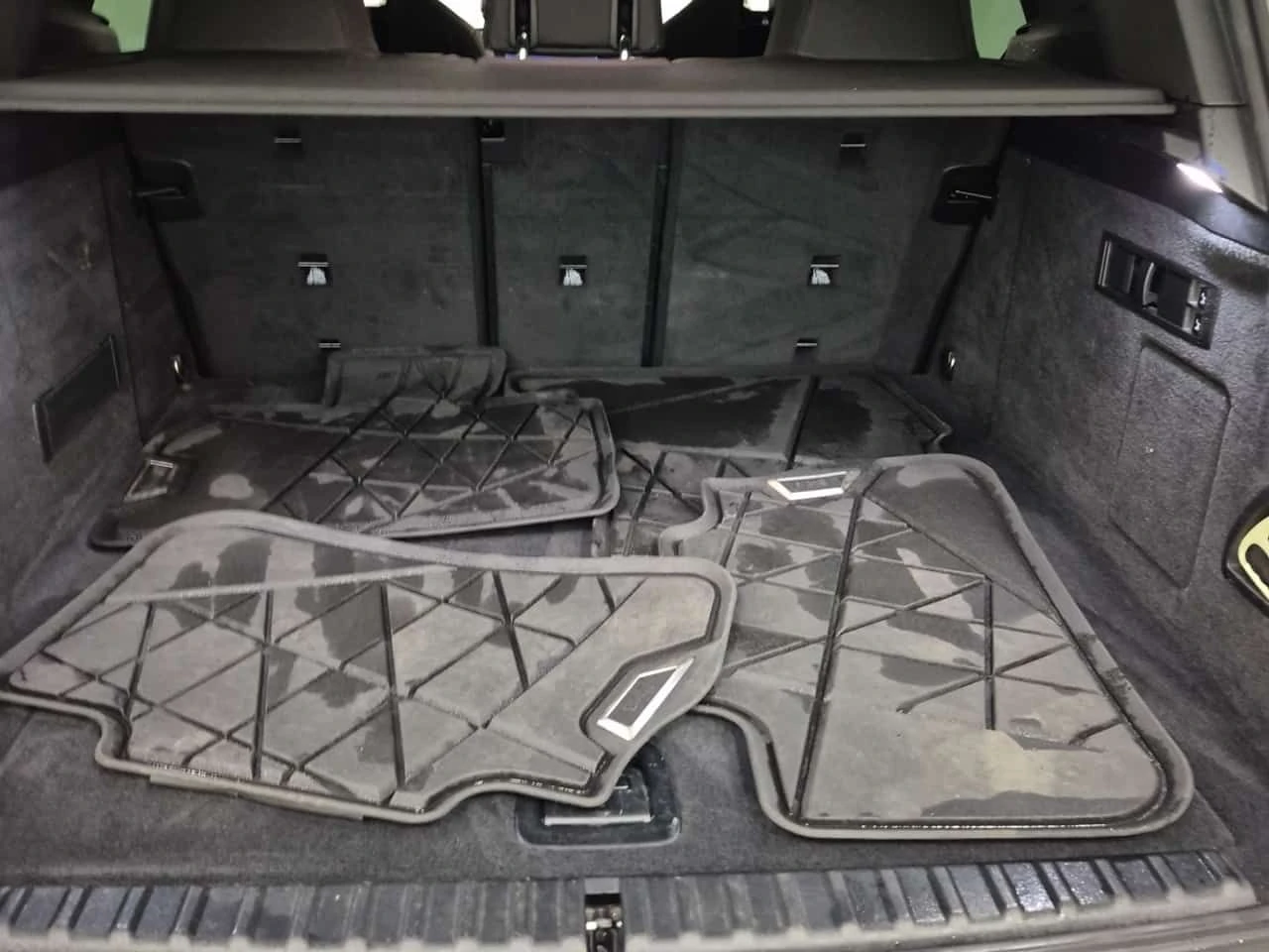 BMW iX XDRIVE40| HUD| 360| PANO| HARMAN KARDON| 2 КЛЮЧА , снимка 14 - Автомобили и джипове - 54228488