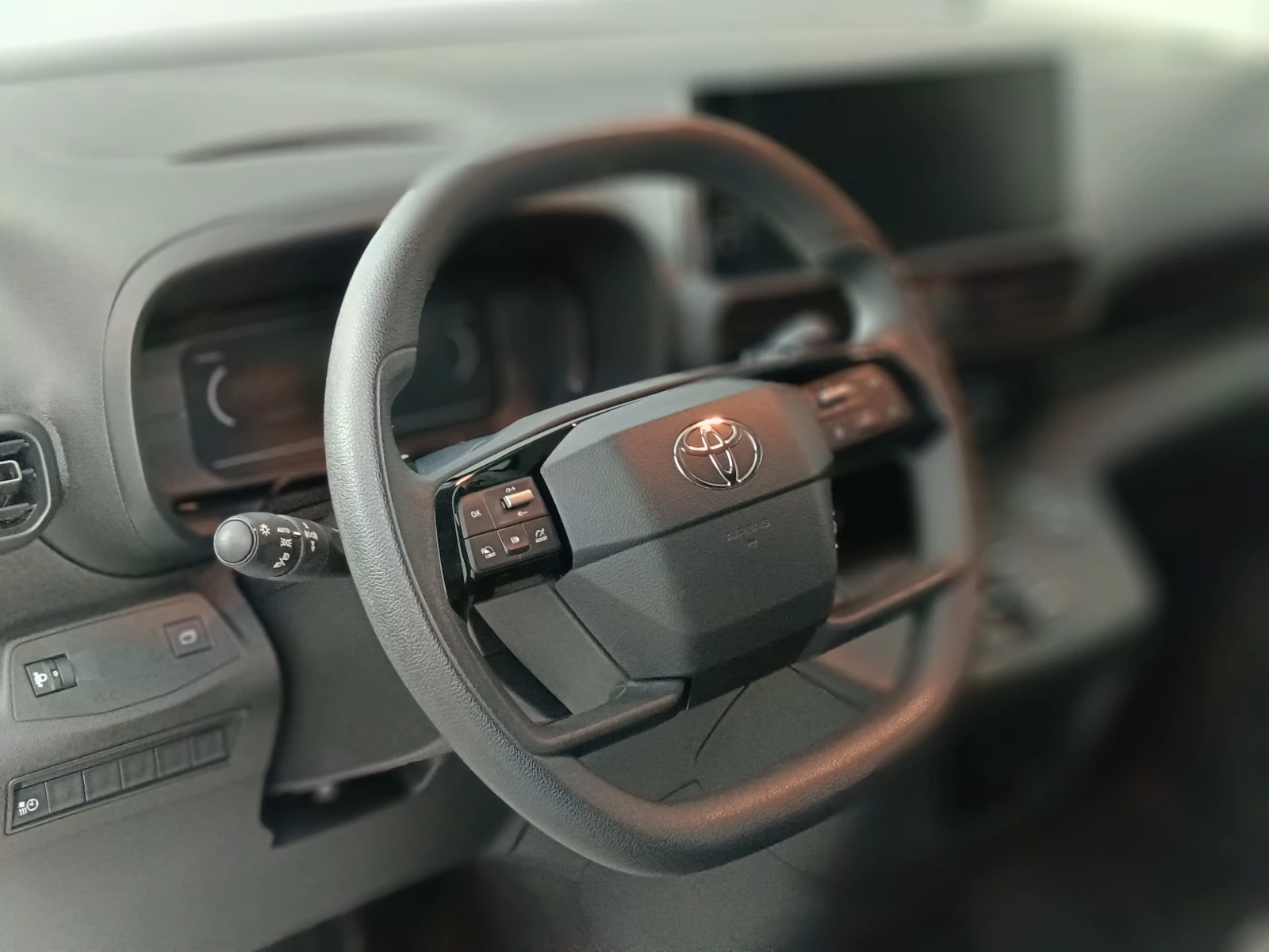 Toyota Proace City 50 kWh Comfort | Mobile.bg � ����������� 14