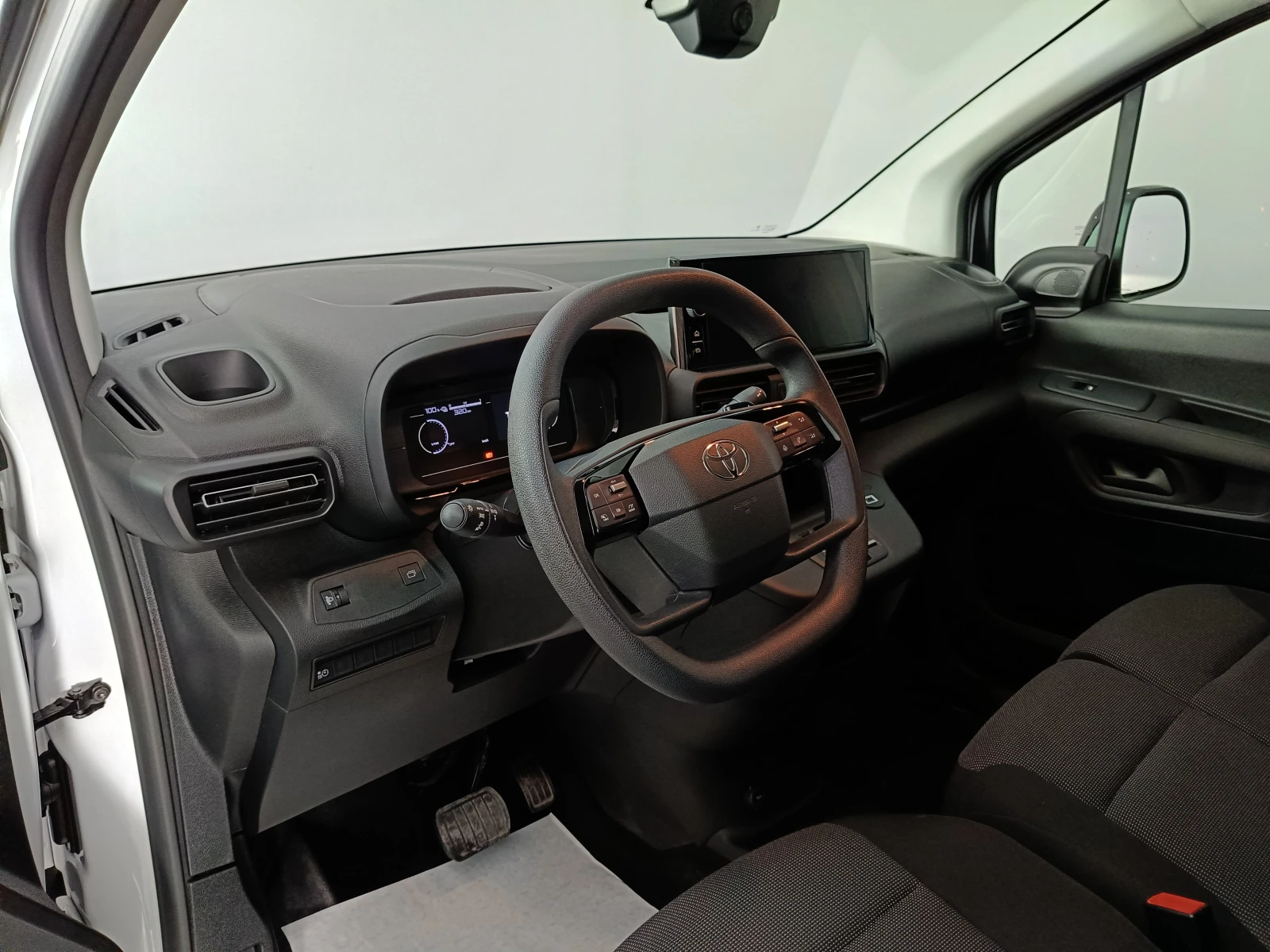 Toyota Proace City 50 kWh Comfort | Mobile.bg � ����������� 7