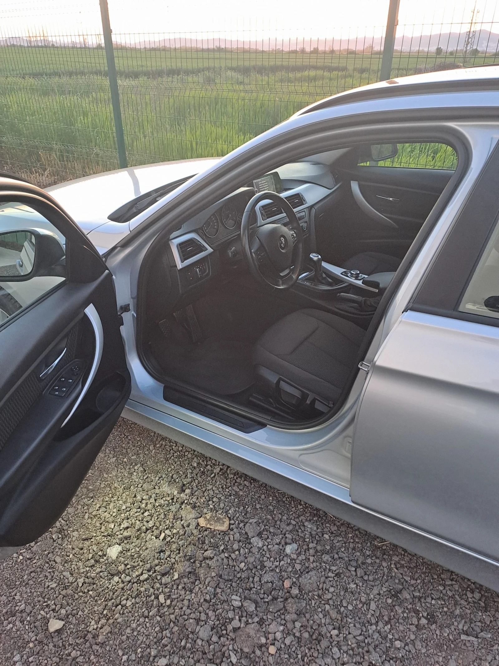 BMW 318 2.0D F31, снимка 8 - Автомобили и джипове - 54327672