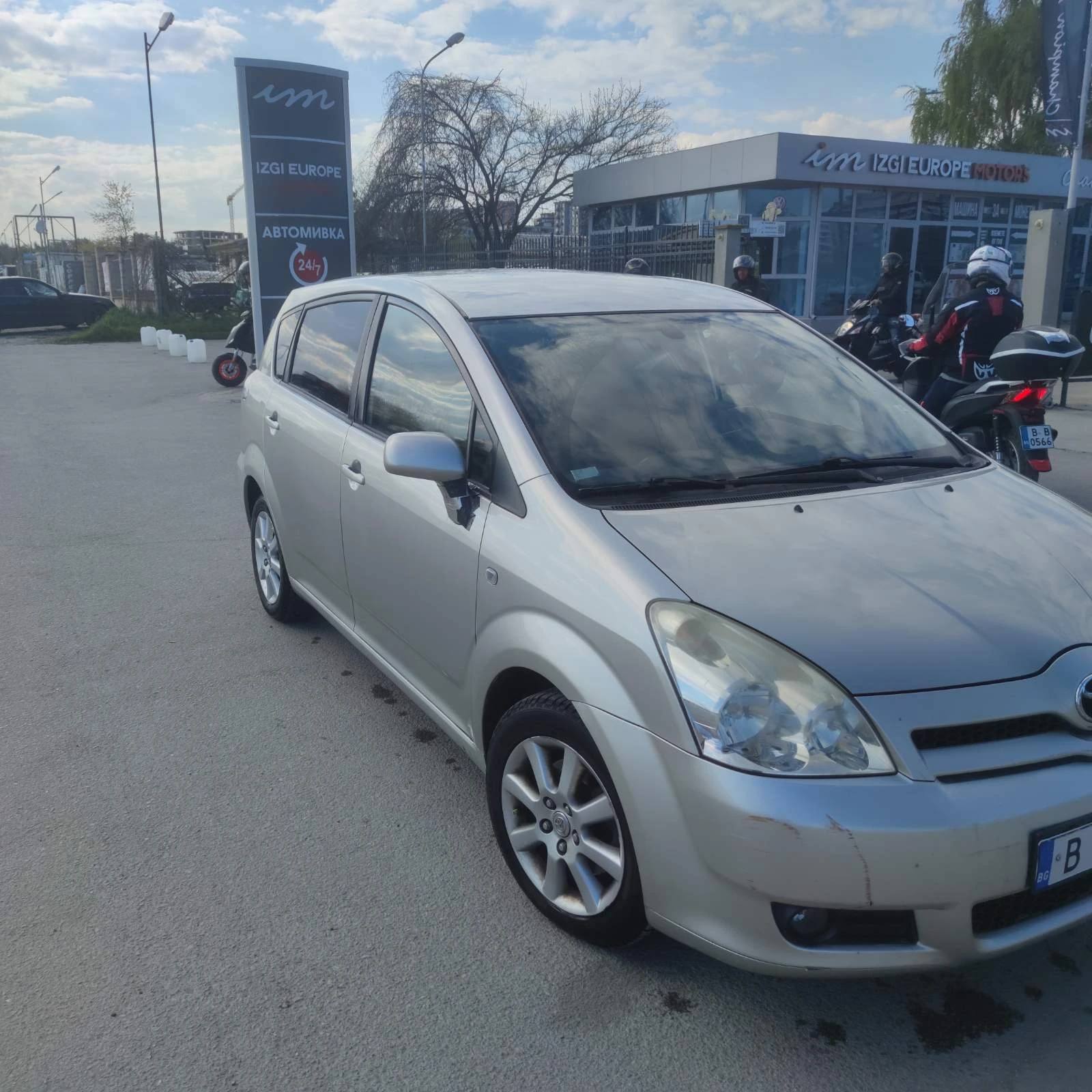 Toyota Corolla verso 1.6, снимка 5 - Автомобили и джипове - 54359846