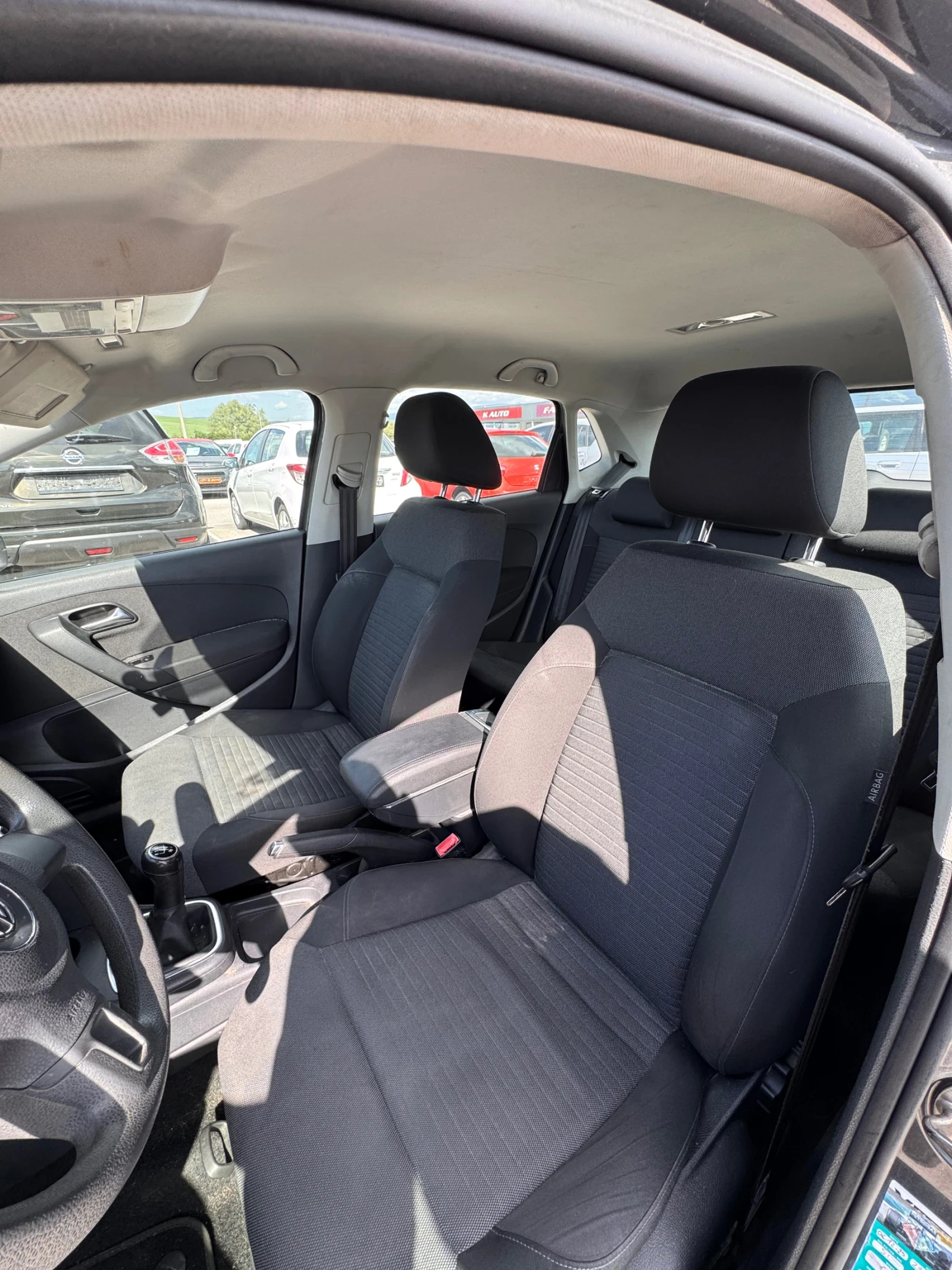 VW Polo, снимка 8 - Автомобили и джипове - 54692548