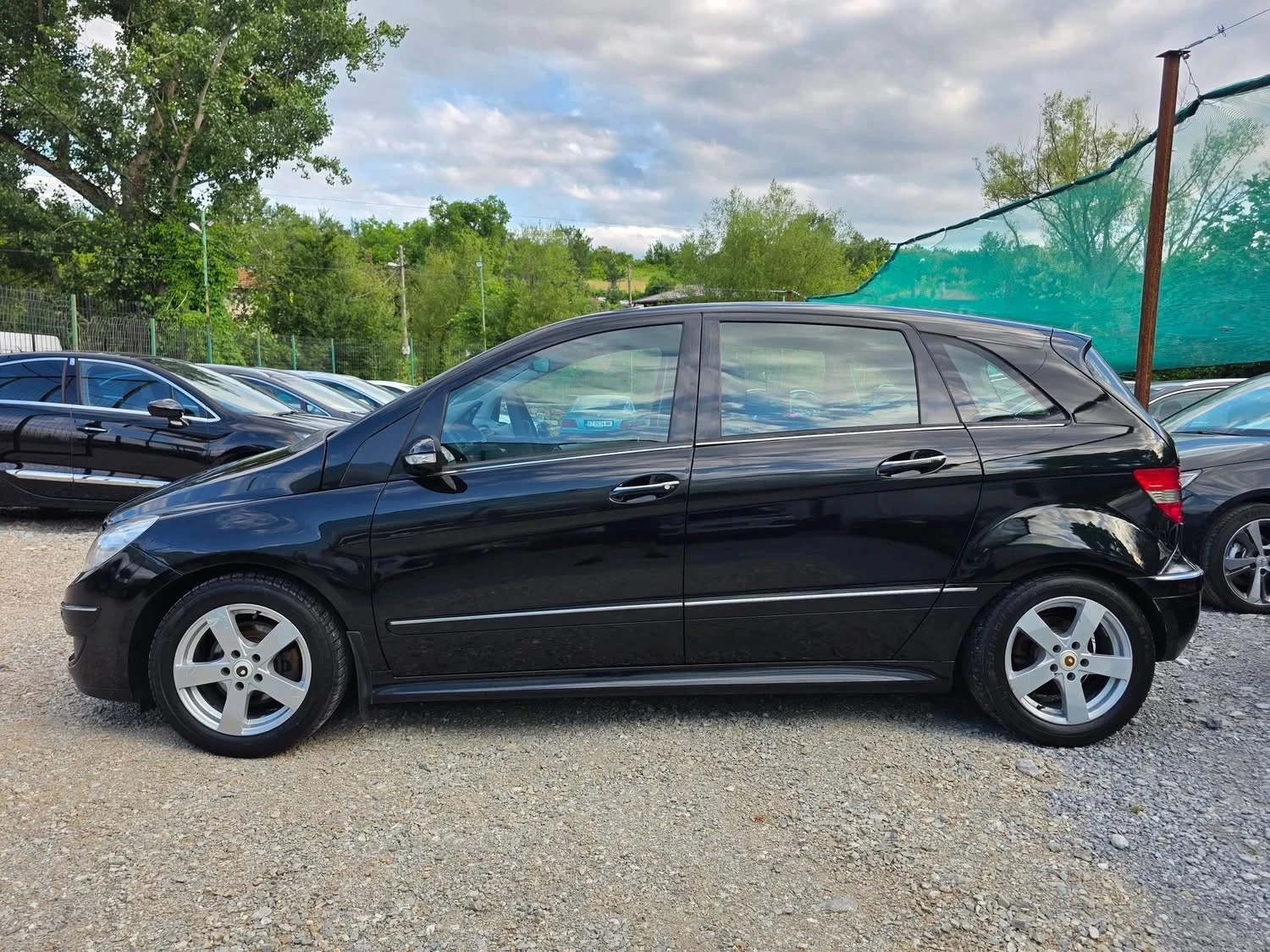 Mercedes-Benz B 200 2.0i 136K.C. / АВТОМАТ / КОЖА / ПОДГРЕВ / НАВИ, снимка 5 - Автомобили и джипове - 54965620