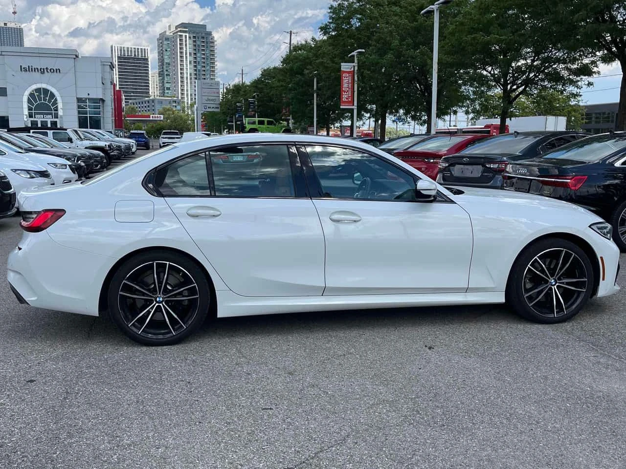BMW 330 | M ПАКЕТ | ДВА КЛЮЧА | CARFAX | , снимка 3 - Автомобили и джипове - 55149829