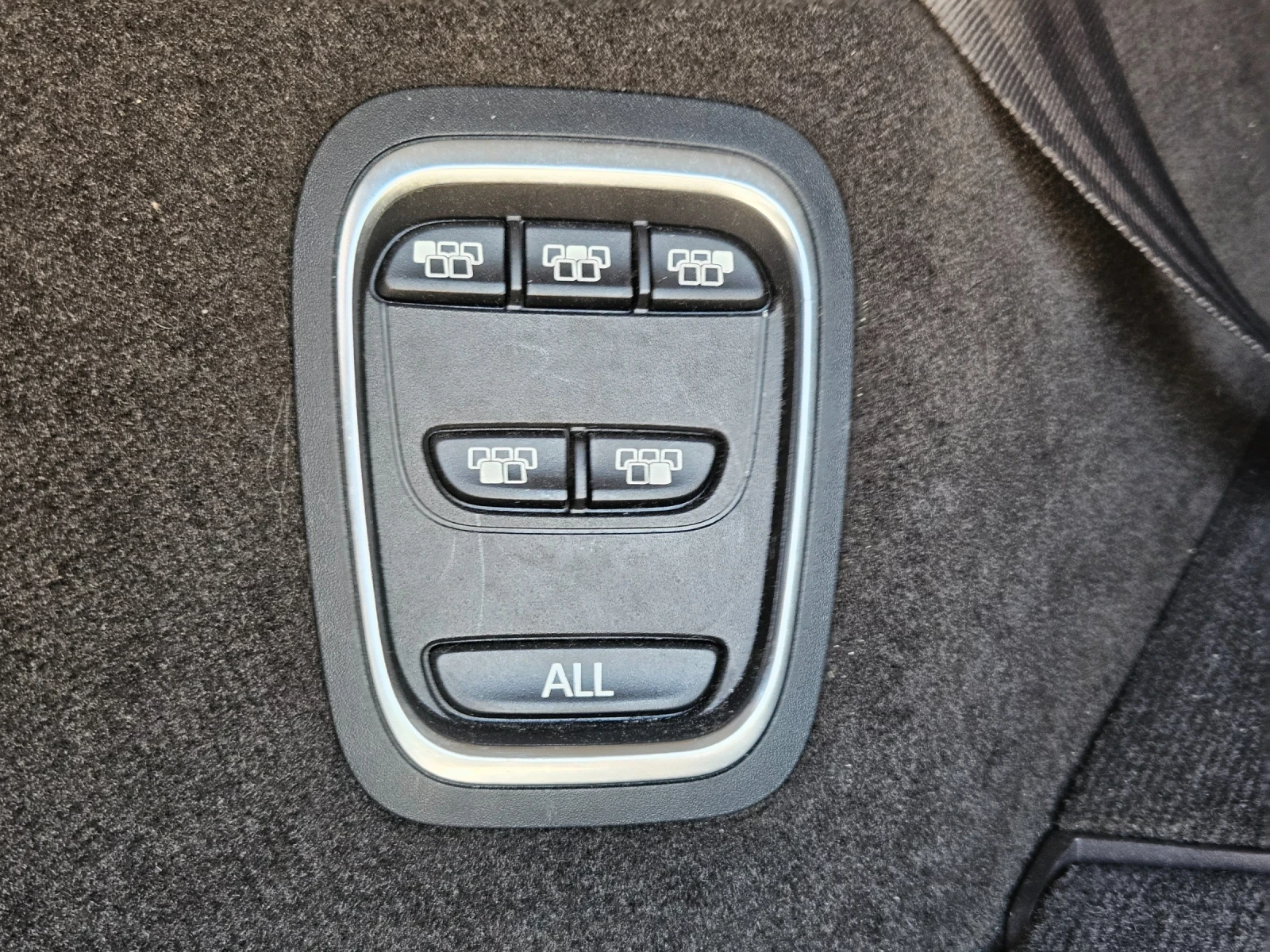 Renault Espace 1.6DCI INITIALe, снимка 13 - Автомобили и джипове - 55278633