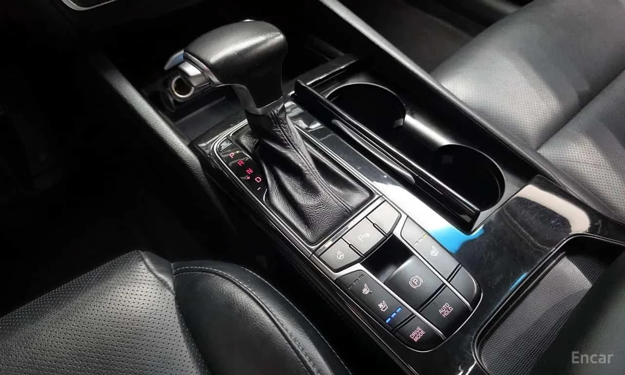 Kia K7 * 2.2 Diesel Prestige * ЦЕНА ДО БГ, снимка 9 - Автомобили и джипове - 55625161