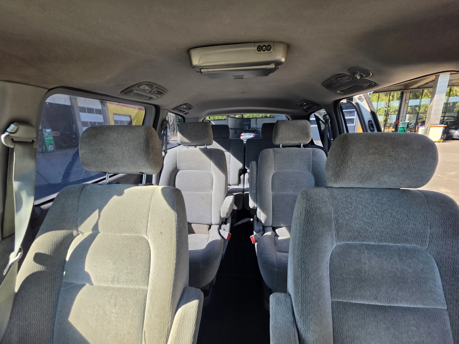 Kia Carnival 2.9CDTI 6 Местна-Климатроник , снимка 15 - Автомобили и джипове - 56021866