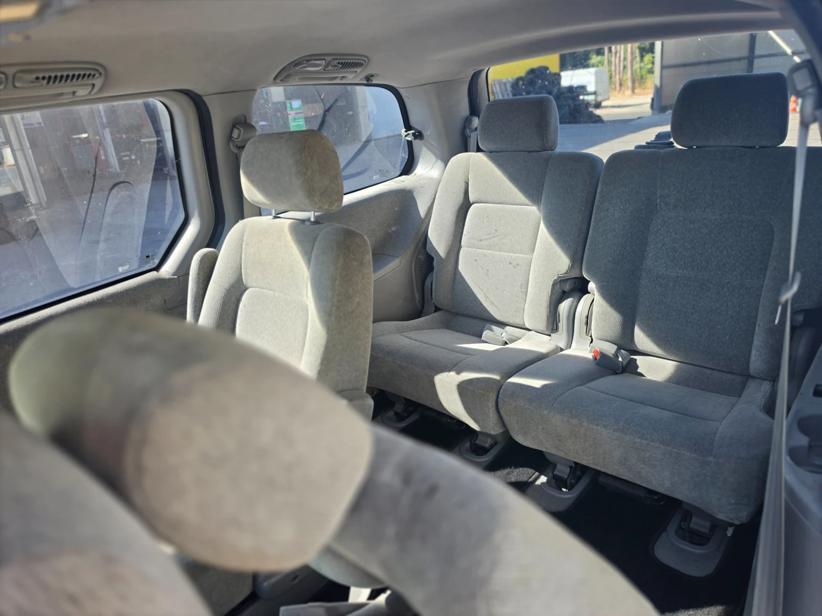 Kia Carnival 2.9CDTI 6 Местна-Климатроник , снимка 17 - Автомобили и джипове - 56021866