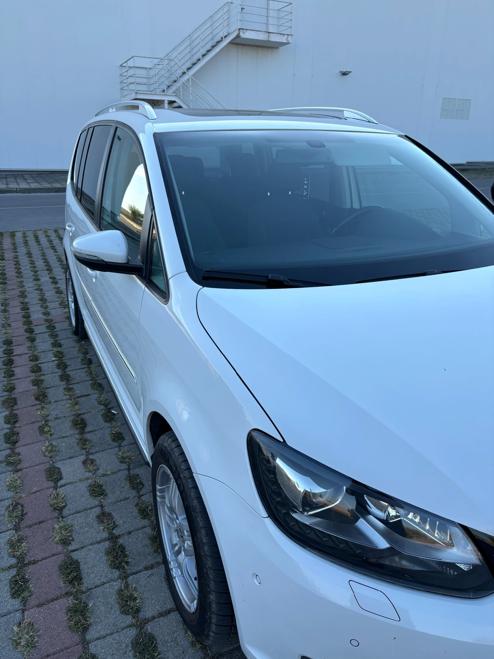 VW Touran, снимка 8 - Автомобили и джипове - 56131922