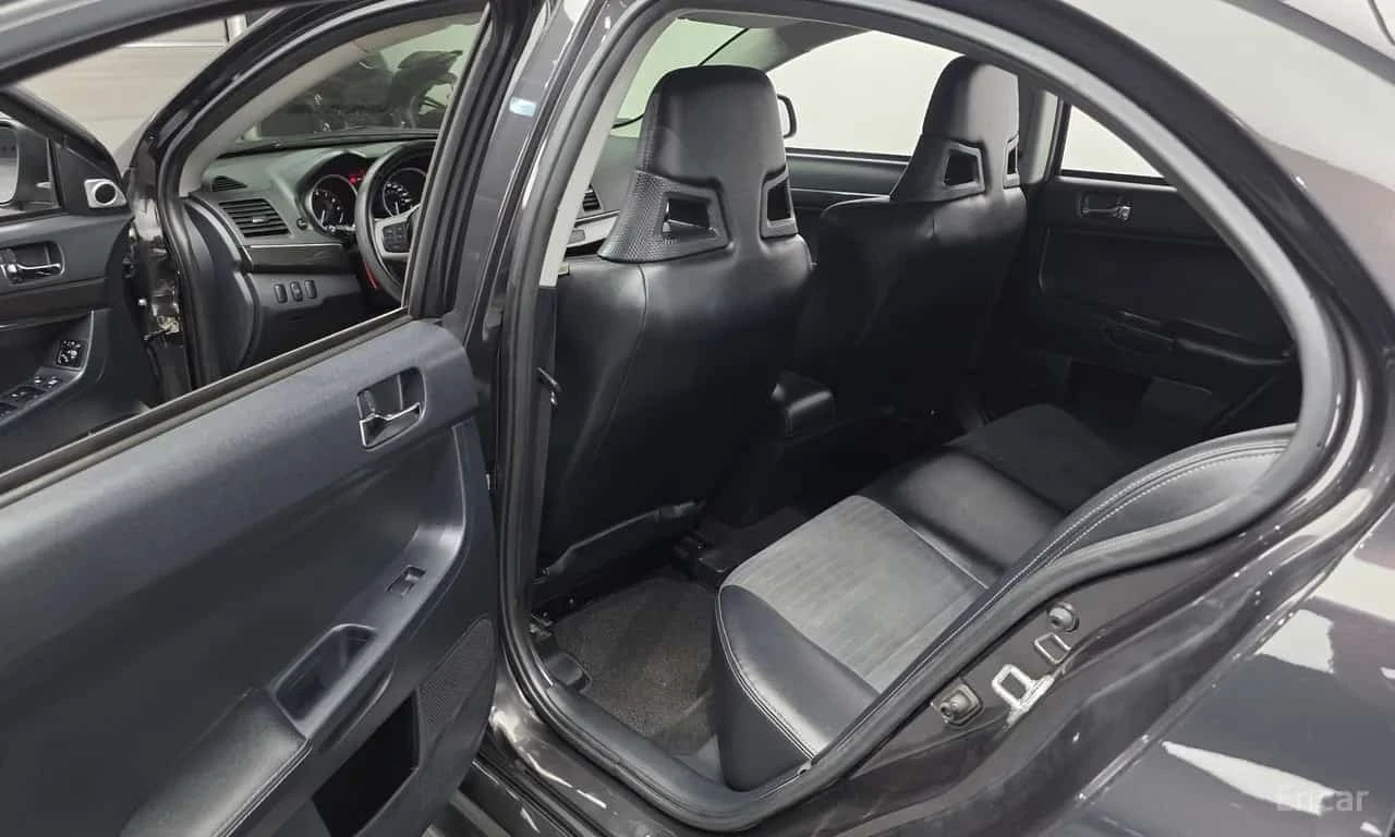 Mitsubishi Lancer EVOLUTION/10th/КОЖА/ПОДГРЕВ/ФИНАНСИРАНЕ, снимка 11 - Автомобили и джипове - 56166155