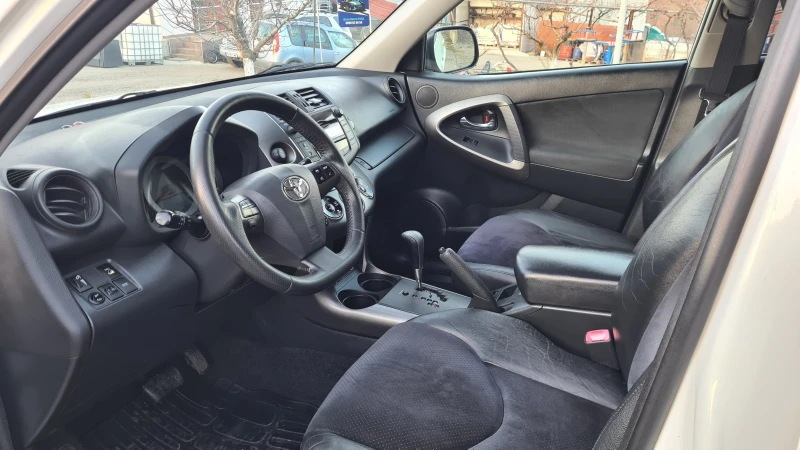Toyota Rav4, снимка 7 - Автомобили и джипове - 52513012