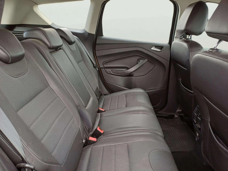 Ford Kuga 2.0 TDCi, снимка 9 - Автомобили и джипове - 53360336