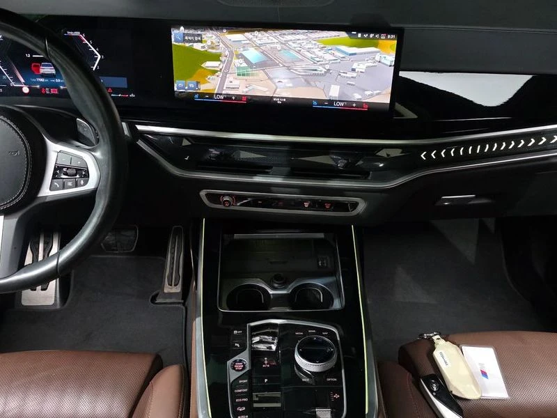 BMW X7 xDrive 40d M Sport 7 STR| 320к.с.| ВКЛ.ТЕХНОТЕСТ, снимка 13 - Автомобили и джипове - 55691901