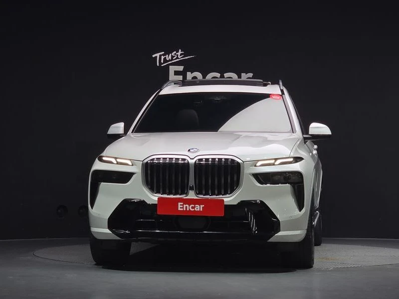 BMW X7 xDrive 40d M Sport 7 STR| 320к.с.| ВКЛ.ТЕХНОТЕСТ, снимка 3 - Автомобили и джипове - 55691901