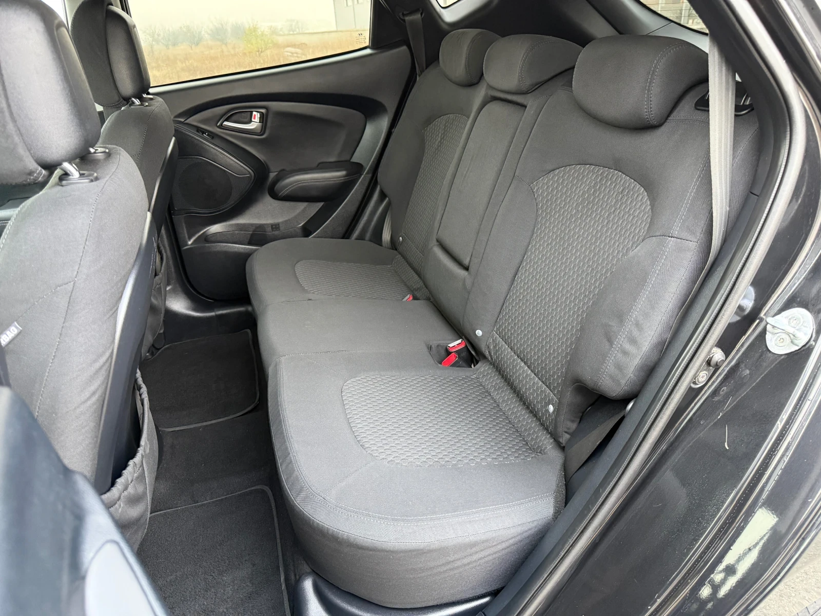 Hyundai IX35 2.0 CRDi / 4WD / NAVI / CAMERA / PARKTRONIC  | Mobile.bg   12