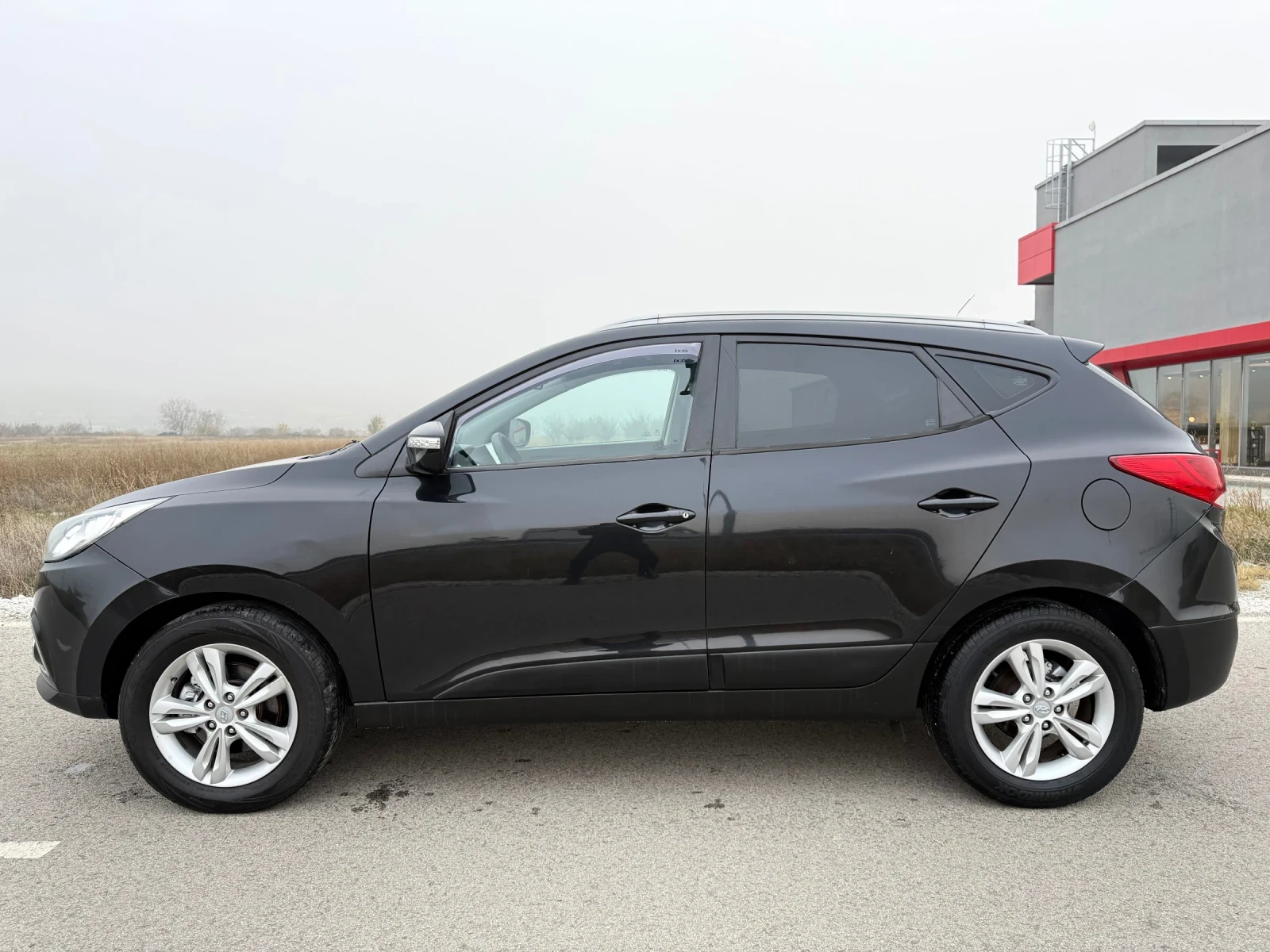 Hyundai IX35 2.0 CRDi / 4WD / NAVI / CAMERA / PARKTRONIC  | Mobile.bg   4