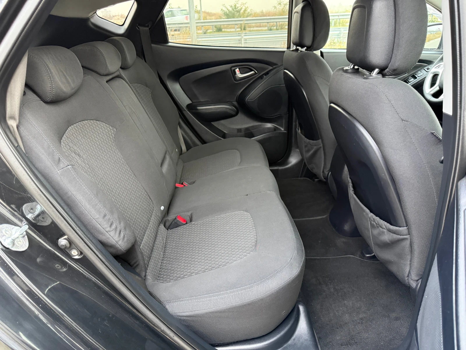 Hyundai IX35 2.0 CRDi / 4WD / NAVI / CAMERA / PARKTRONIC  | Mobile.bg   13