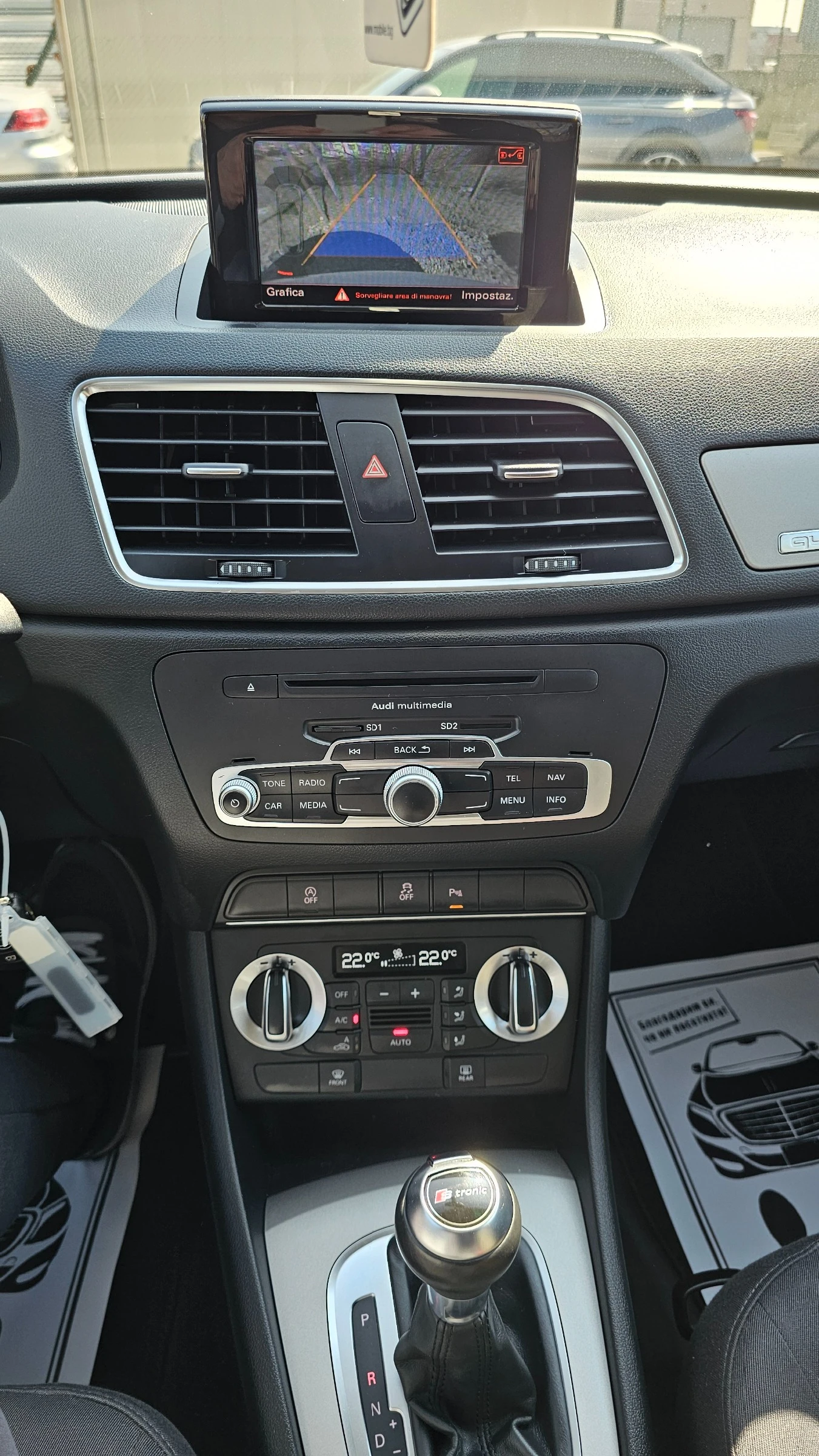 Audi Q3 2.0TDI S-LINE Avtomatik , снимка 11 - Автомобили и джипове - 53836701