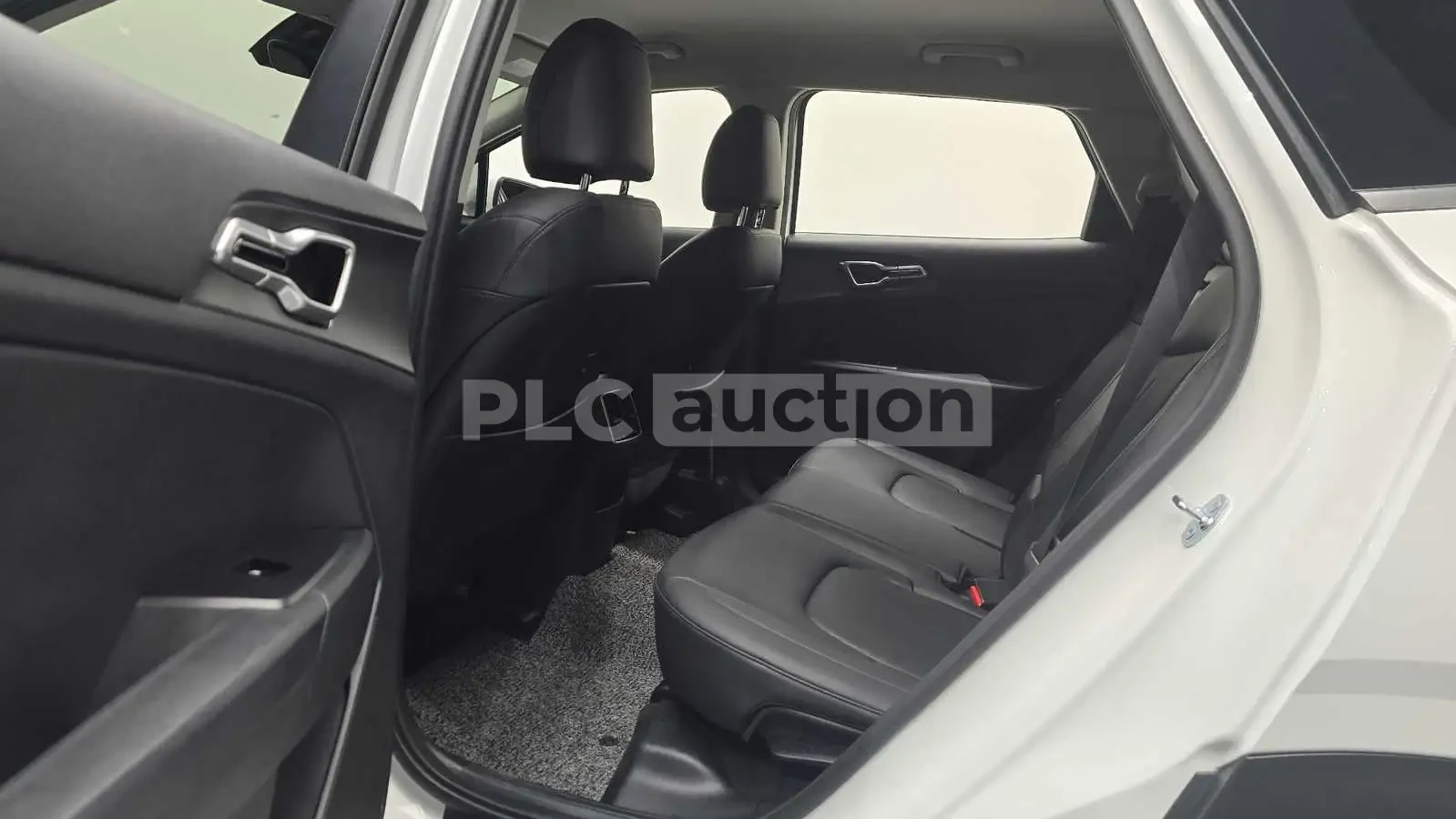 Kia Sportage 2025* FACELIFT* 15 747 km * КРАЙНА ЦЕНА, снимка 13 - Автомобили и джипове - 53965390