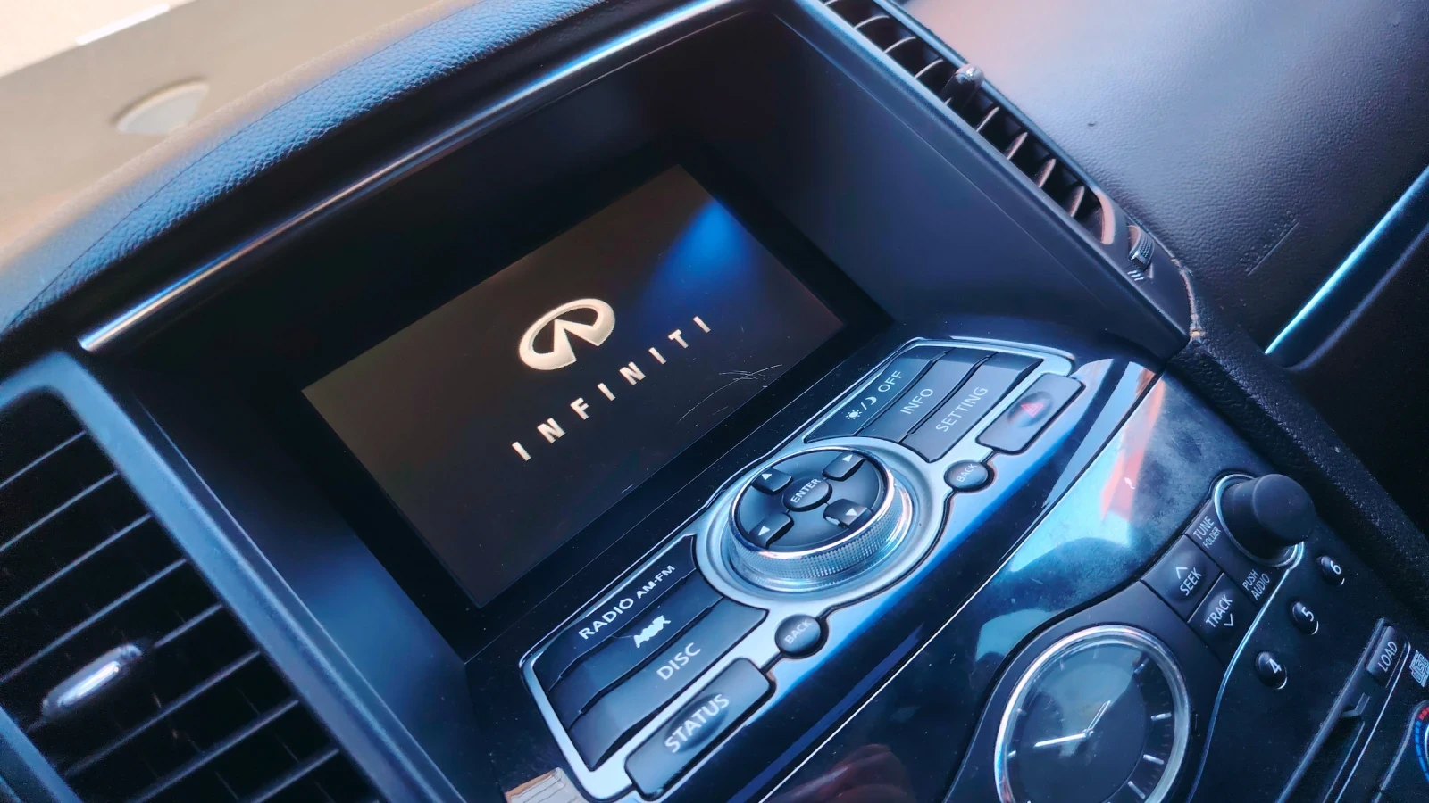 Infiniti Fx 35 4x4, снимка 3 - Автомобили и джипове - 54135585