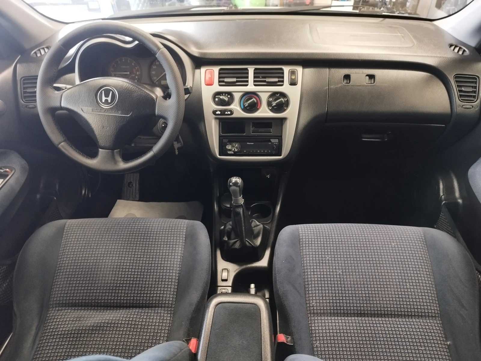 Honda Hr-v 1.6, снимка 12 - Автомобили и джипове - 54149625