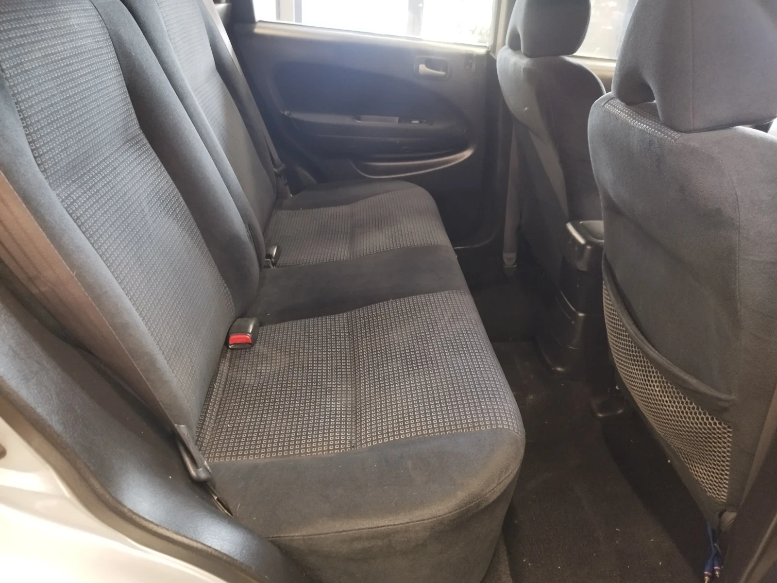 Honda Hr-v 1.6, снимка 13 - Автомобили и джипове - 54149625