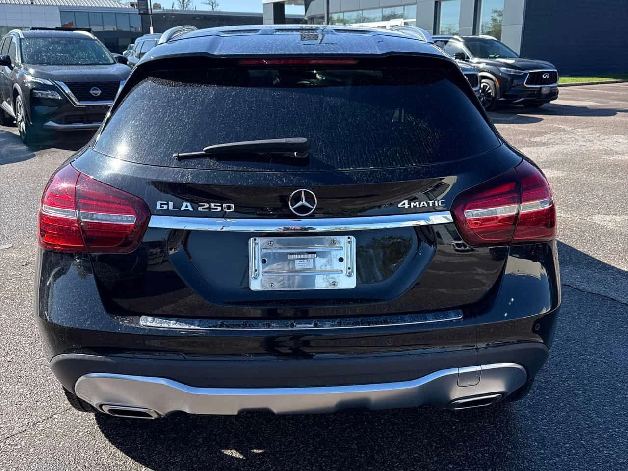 Mercedes-Benz GLA 250 | ПОДГРЕВ | ПАНОРАМА | CARFAX | , снимка 4 - Автомобили и джипове - 54479781