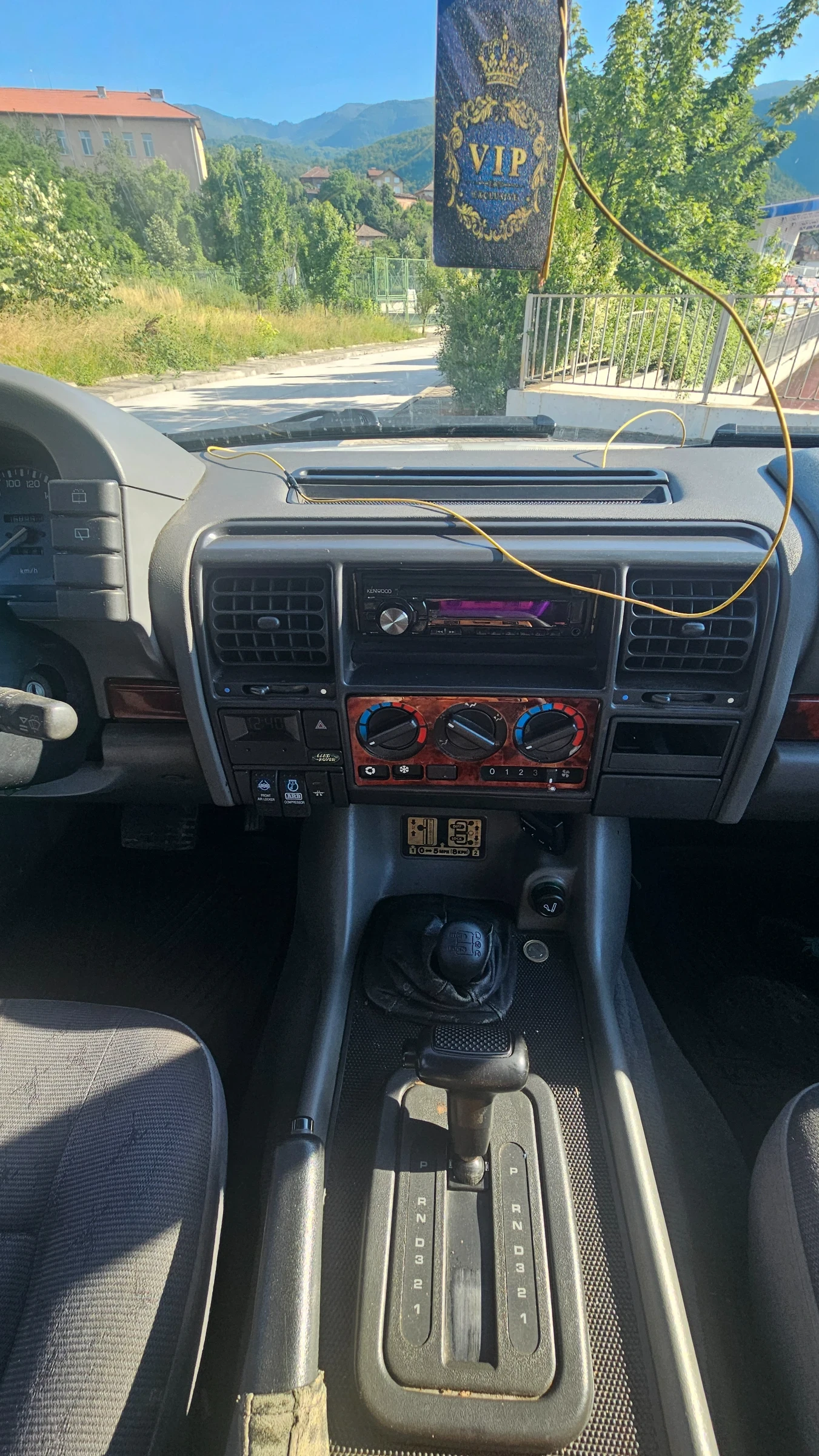 Land Rover Discovery, снимка 12 - Автомобили и джипове - 55052176