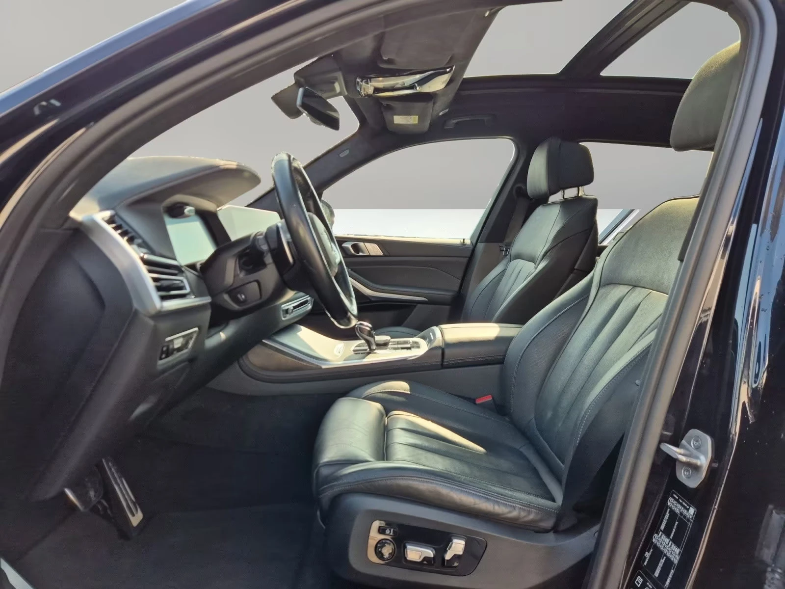 BMW X7 40d/xDRIVE/340HP/LASER/MSPORT/PANO/360/ACC/630z, снимка 9 - Автомобили и джипове - 55395242