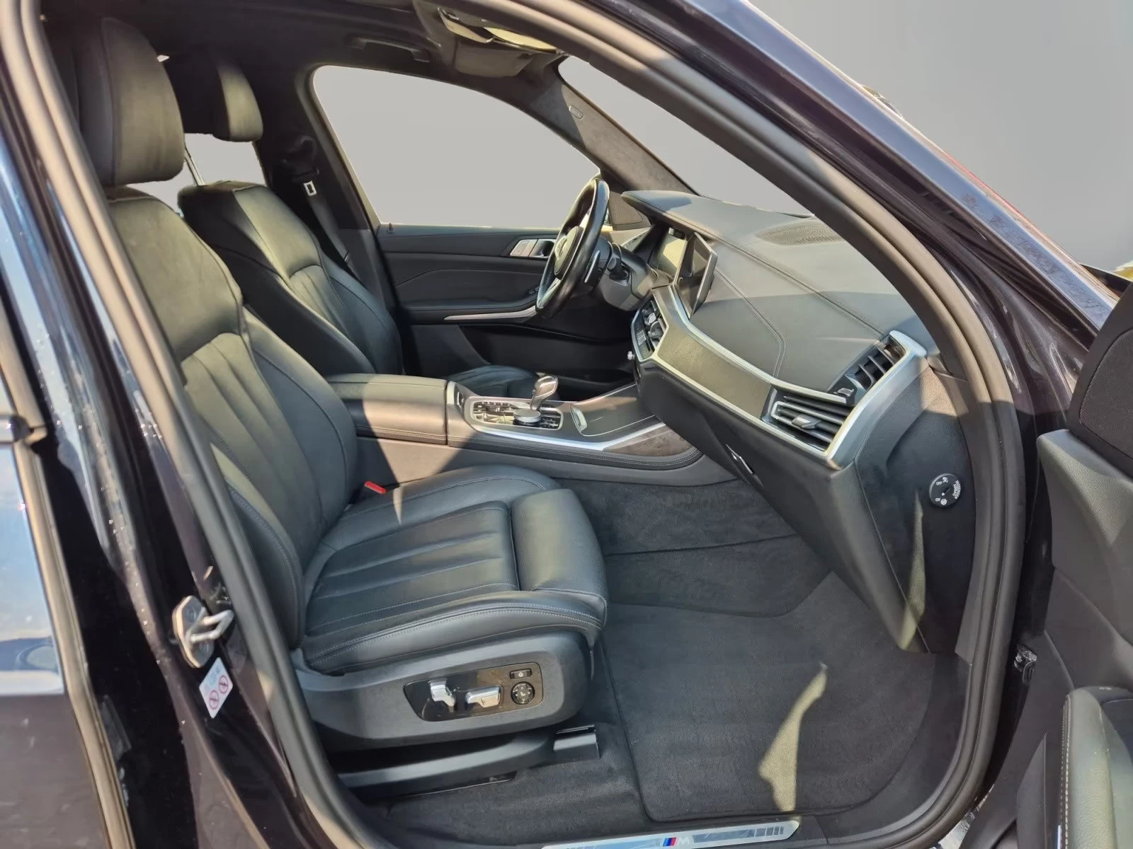 BMW X7 40d/xDRIVE/340HP/LASER/MSPORT/PANO/360/ACC/630z, снимка 10 - Автомобили и джипове - 55395242