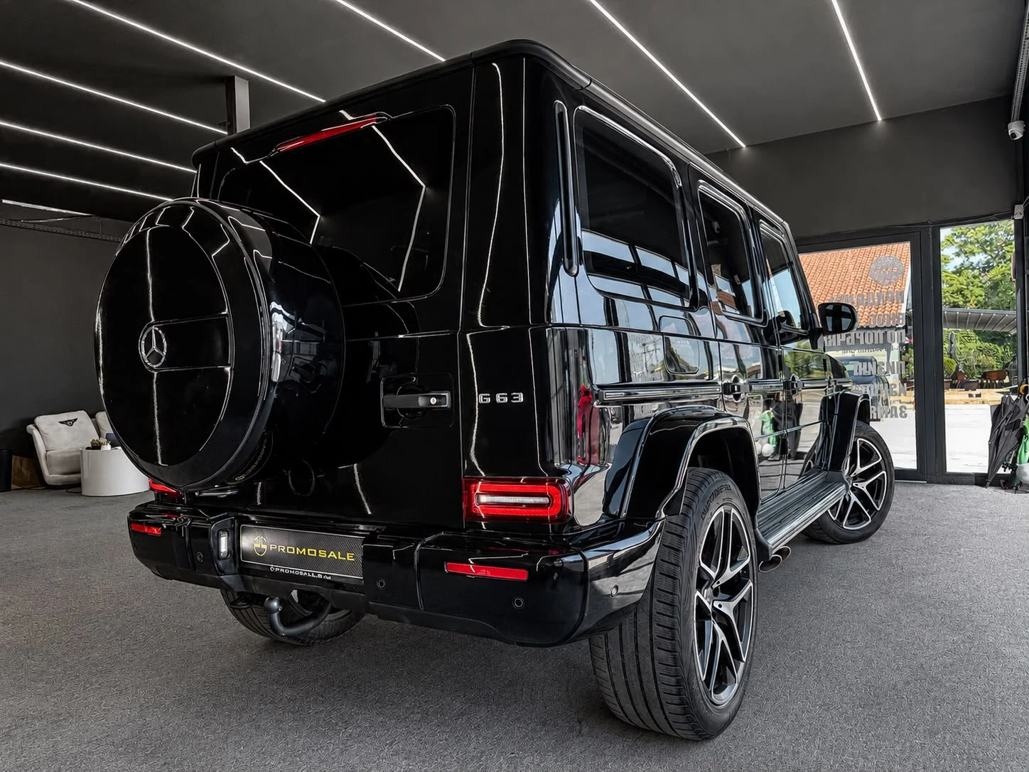 Mercedes-Benz G 63 AMG V8* Full* 360* Обдух* ЛИЗИНГ , снимка 6 - Автомобили и джипове - 55492034