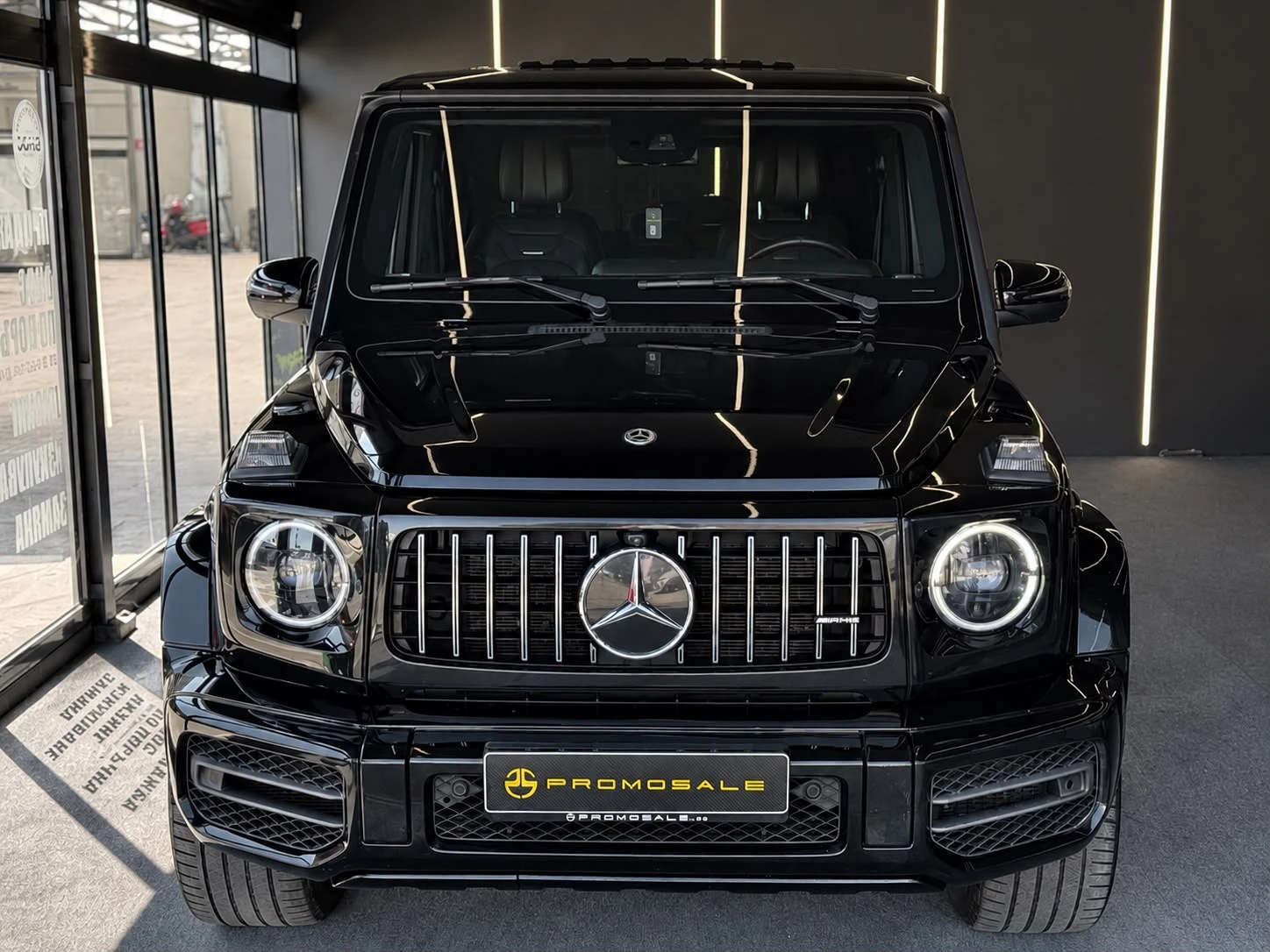 Mercedes-Benz G 63 AMG V8* Full* 360* Обдух* ЛИЗИНГ , снимка 2 - Автомобили и джипове - 55492034