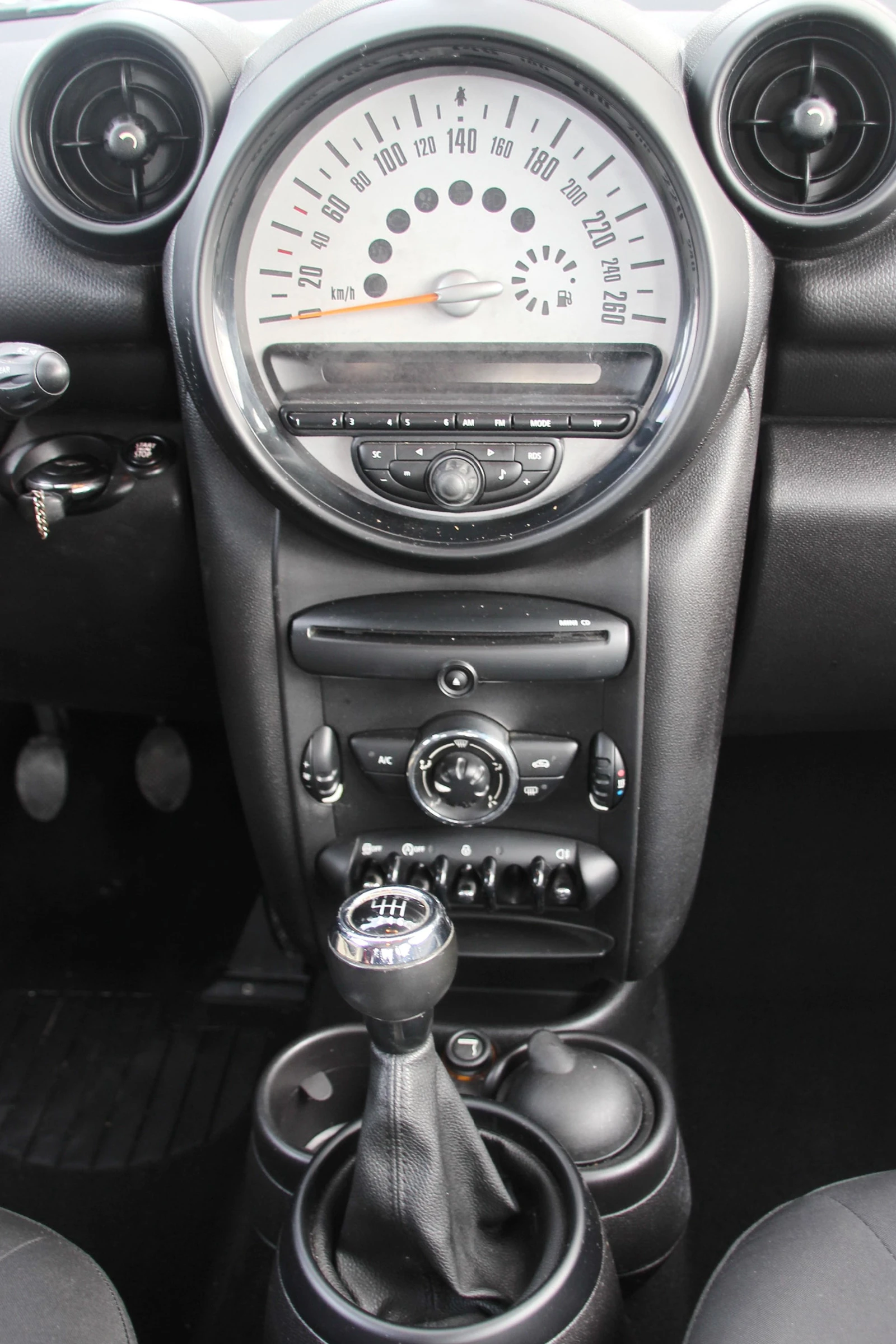 Mini Countryman 1.6i  ЕВРО 6В, снимка 11 - Автомобили и джипове - 55911509