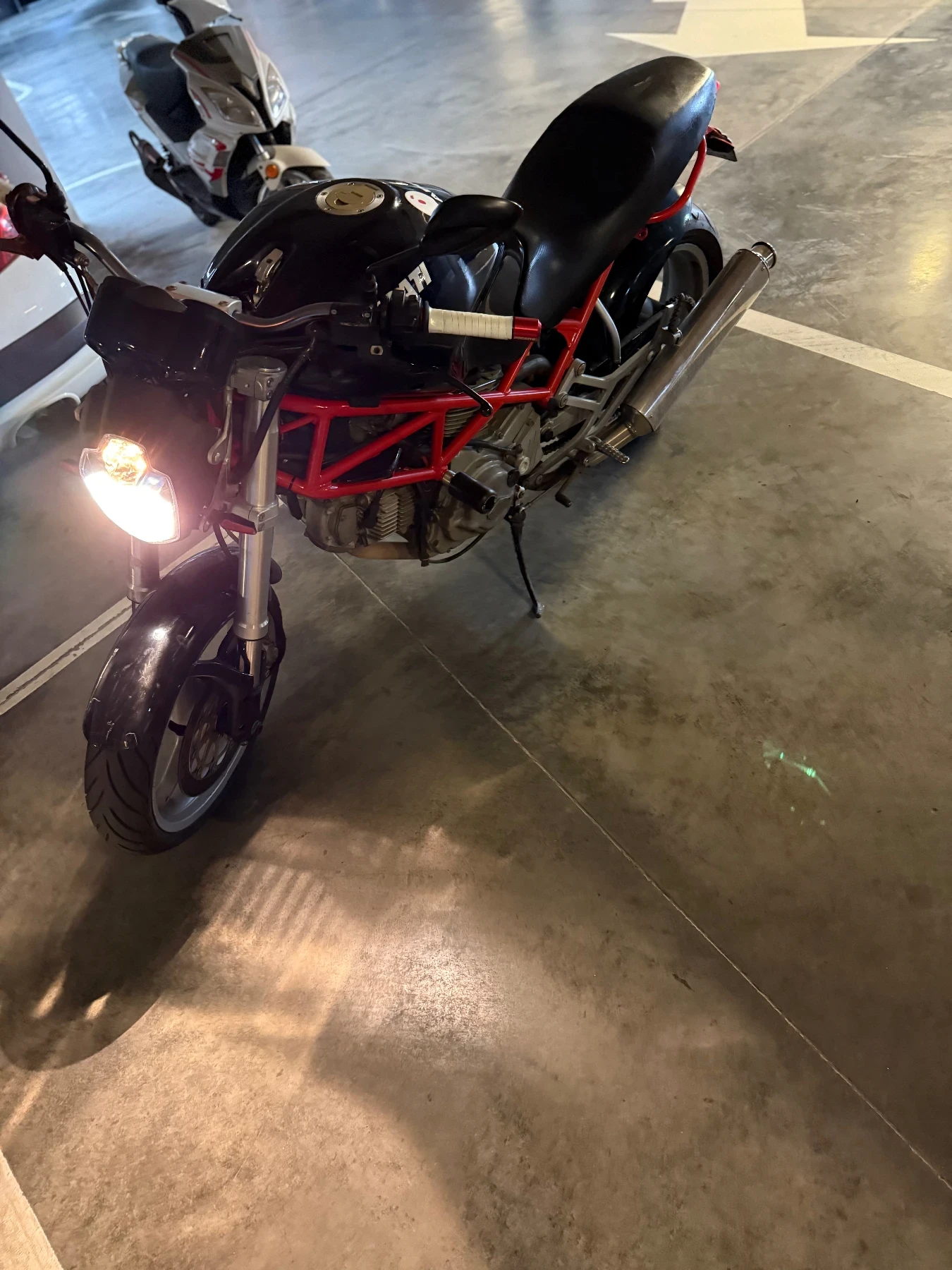 Ducati Monster 600 - изображение 2