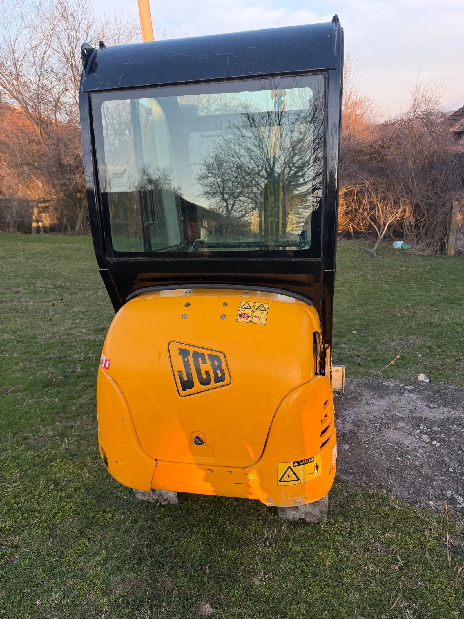 Багер JCB 8014 КАБИНА ПАРНО 2БР, снимка 9 - Индустриална техника - 53752717