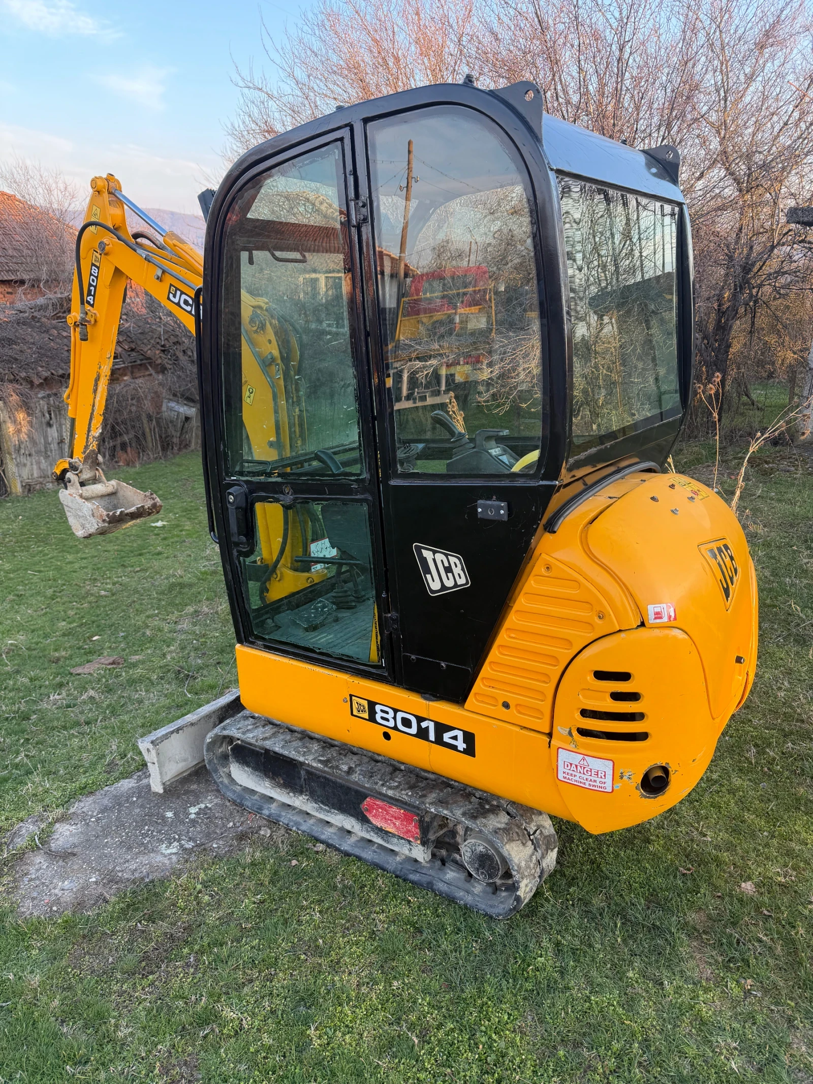 Багер JCB 8014 КАБИНА ПАРНО 2БР, снимка 10 - Индустриална техника - 53752717