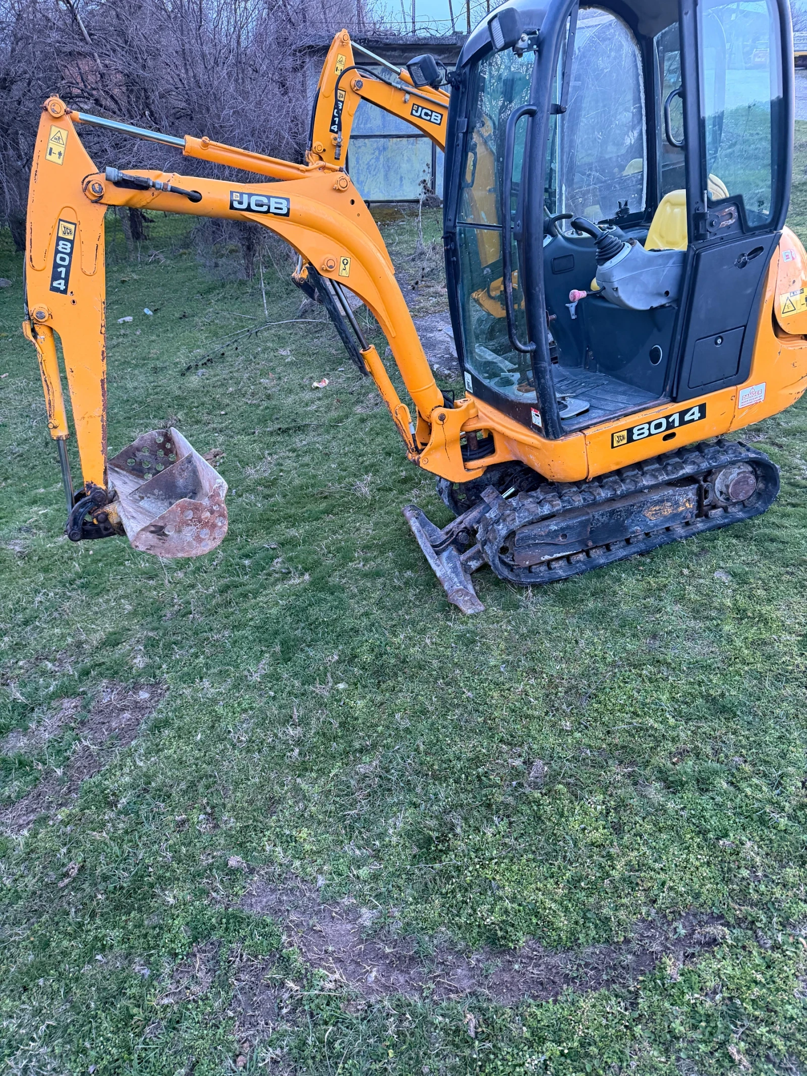 Багер JCB 8014 КАБИНА ПАРНО 2БР, снимка 16 - Индустриална техника - 53752717