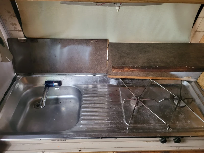 Кемпер Mitsubishi L300, снимка 13 - Каравани и кемпери - 52001907