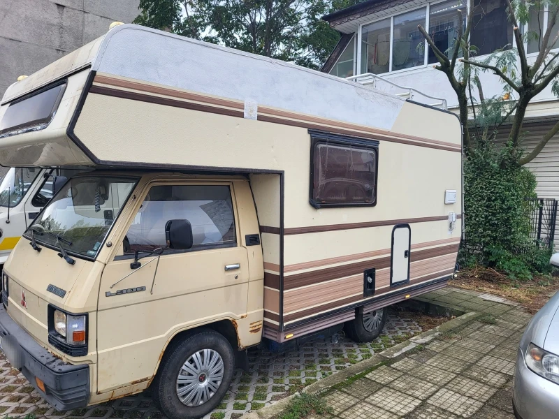 Кемпер Mitsubishi L300, снимка 2 - Каравани и кемпери - 52001907